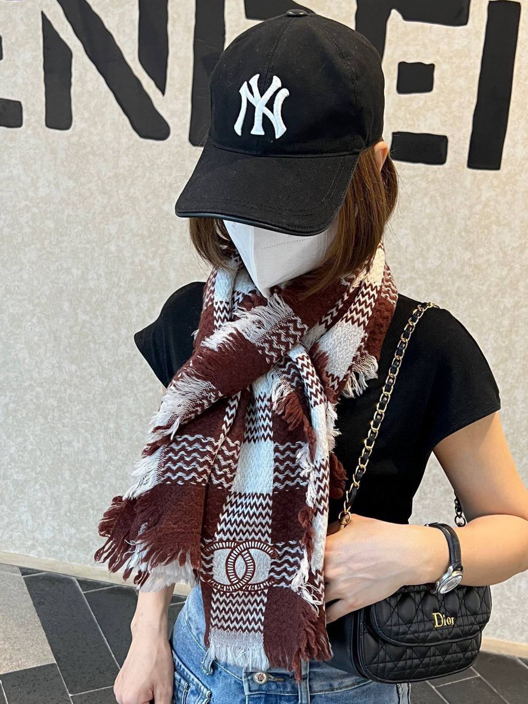     新款 搭配利器🆕🆕  香奈儿系列货  专供viP 产品 ♥顶级苏格兰进口羊羔绒  纹路织法使围巾