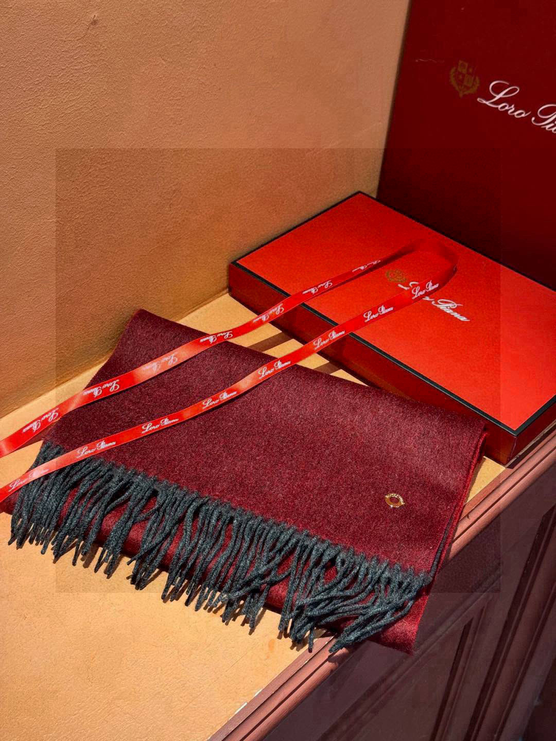  ✨✨太美了😍 【皮安娜】情侣款  美到要尖叫😱专柜最新款🎊英伦欧美范儿「多色渐变」又是一款即时尚又实用