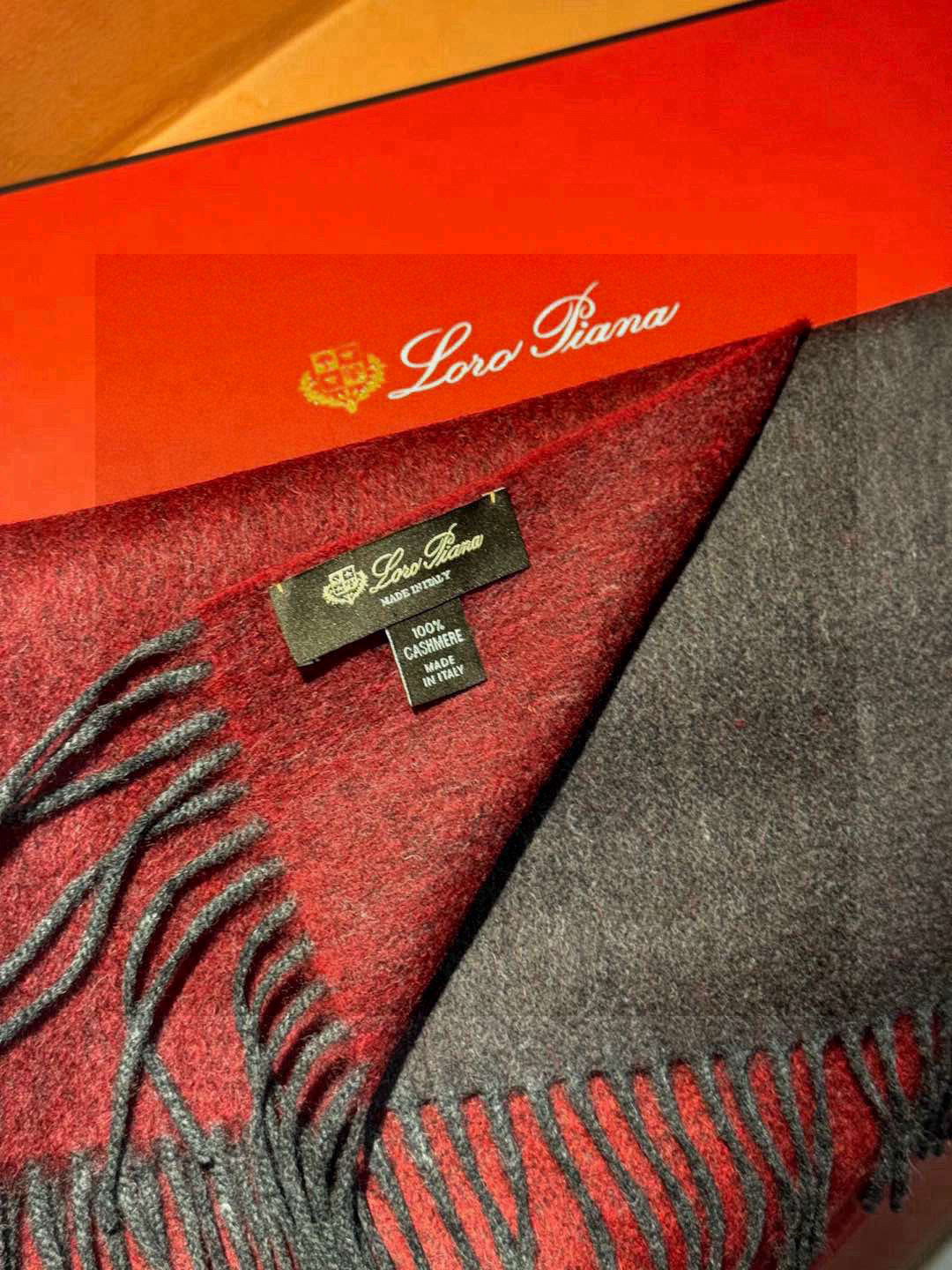  ✨✨太美了😍 【皮安娜】情侣款  美到要尖叫😱专柜最新款🎊英伦欧美范儿「多色渐变」又是一款即时尚又实用