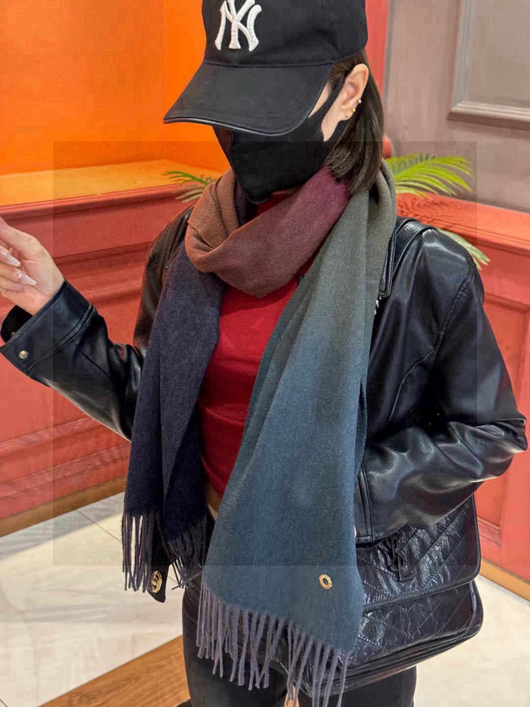  ✨✨太美了😍 【皮安娜】情侣款  美到要尖叫😱专柜最新款🎊英伦欧美范儿「多色渐变」又是一款即时尚又实用