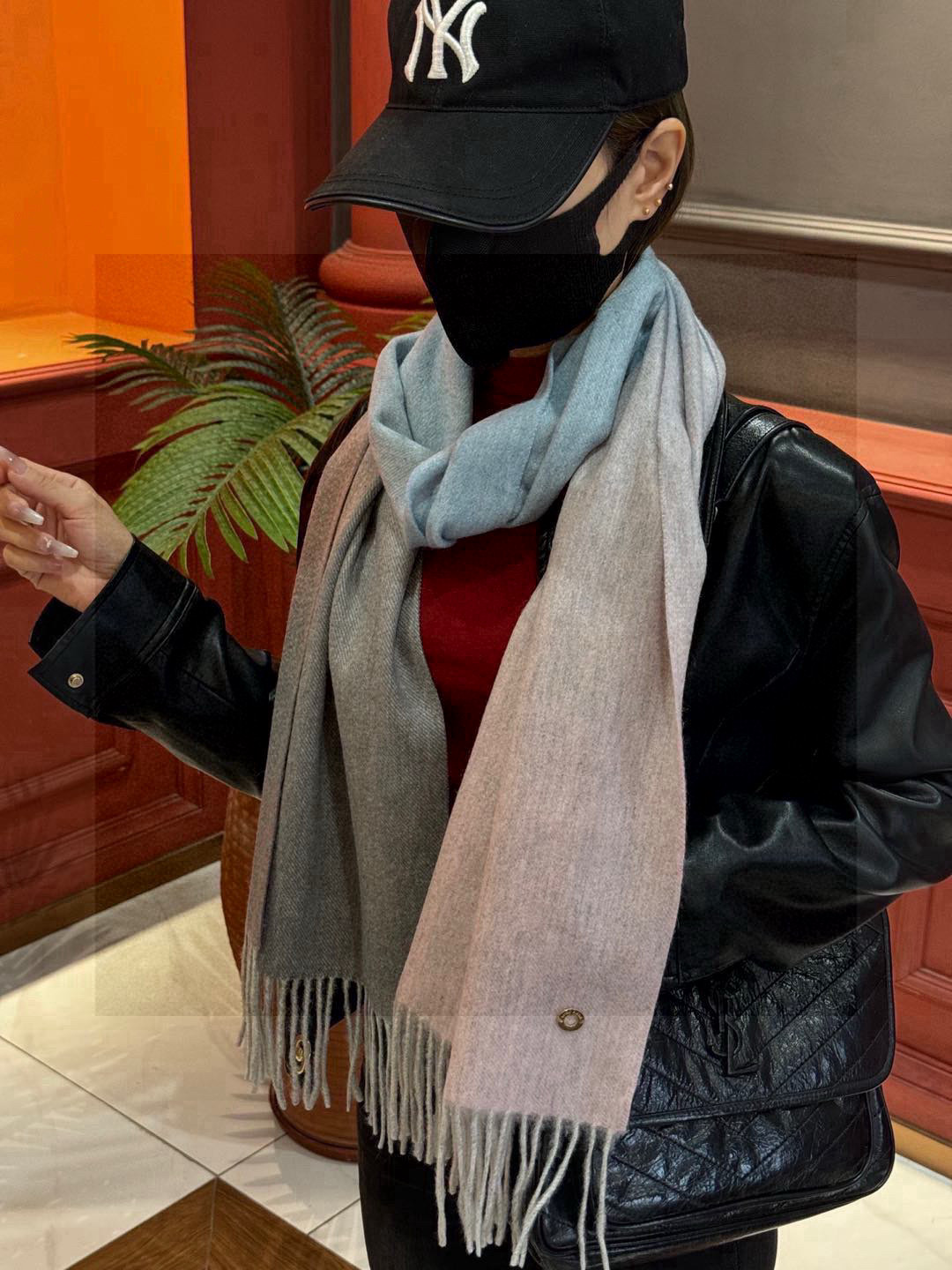  ✨✨太美了😍 【皮安娜】情侣款  美到要尖叫😱专柜最新款🎊英伦欧美范儿「多色渐变」又是一款即时尚又实用