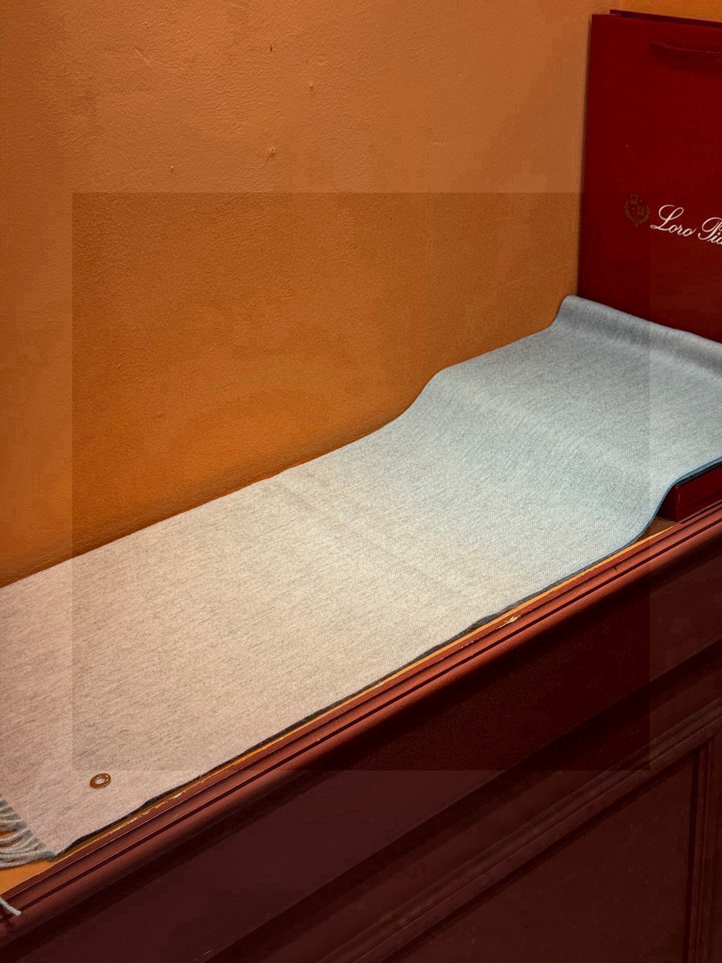  ✨✨太美了😍 【皮安娜】情侣款  美到要尖叫😱专柜最新款🎊英伦欧美范儿「多色渐变」又是一款即时尚又实用