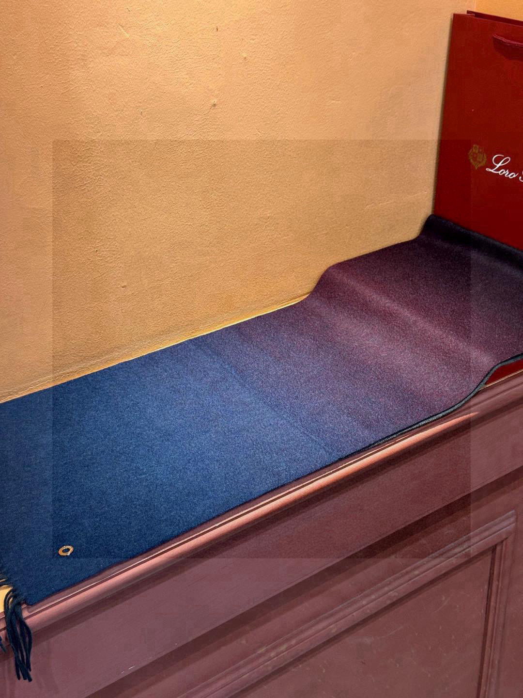  ✨✨太美了😍 【皮安娜】情侣款  美到要尖叫😱专柜最新款🎊英伦欧美范儿「多色渐变」又是一款即时尚又实用