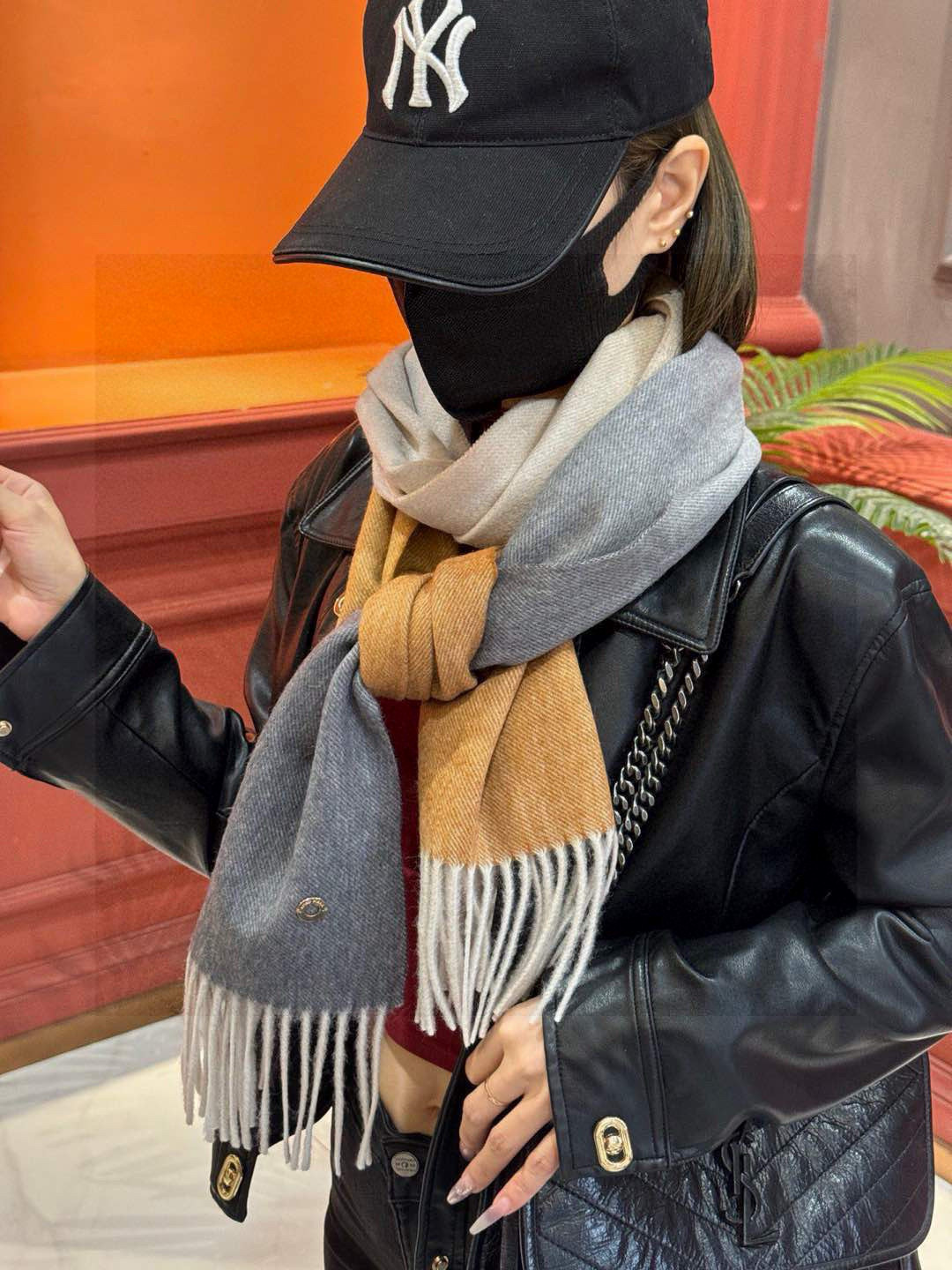  ✨✨太美了😍 【皮安娜】情侣款  美到要尖叫😱专柜最新款🎊英伦欧美范儿「多色渐变」又是一款即时尚又实用