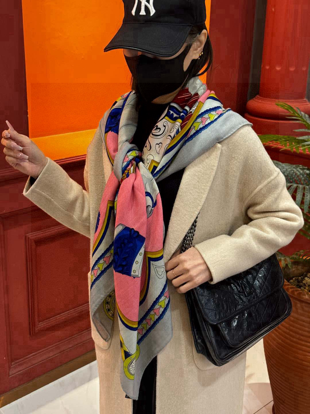  【双面同色】原单爱马仕140cm丝绒方巾💕 甜蜜的鞍具，装饰家芳登和佩西耶设计的一款餐盘增添骑士般的浪