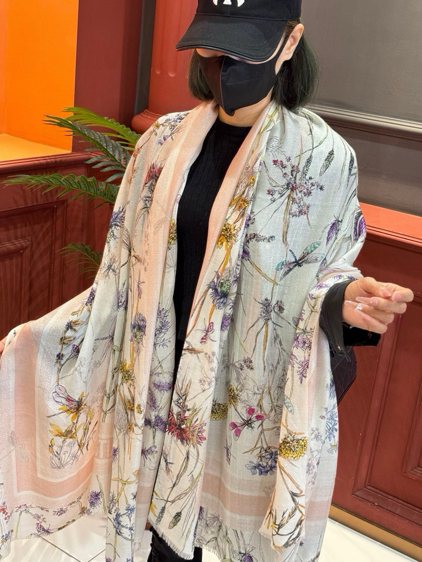 （会发光发亮的围巾）💃🏻💃🏻D家【D太阳女神银丝长巾】‼️抢‼️VIP推荐 ‼️👍下手一定要快【高端 大