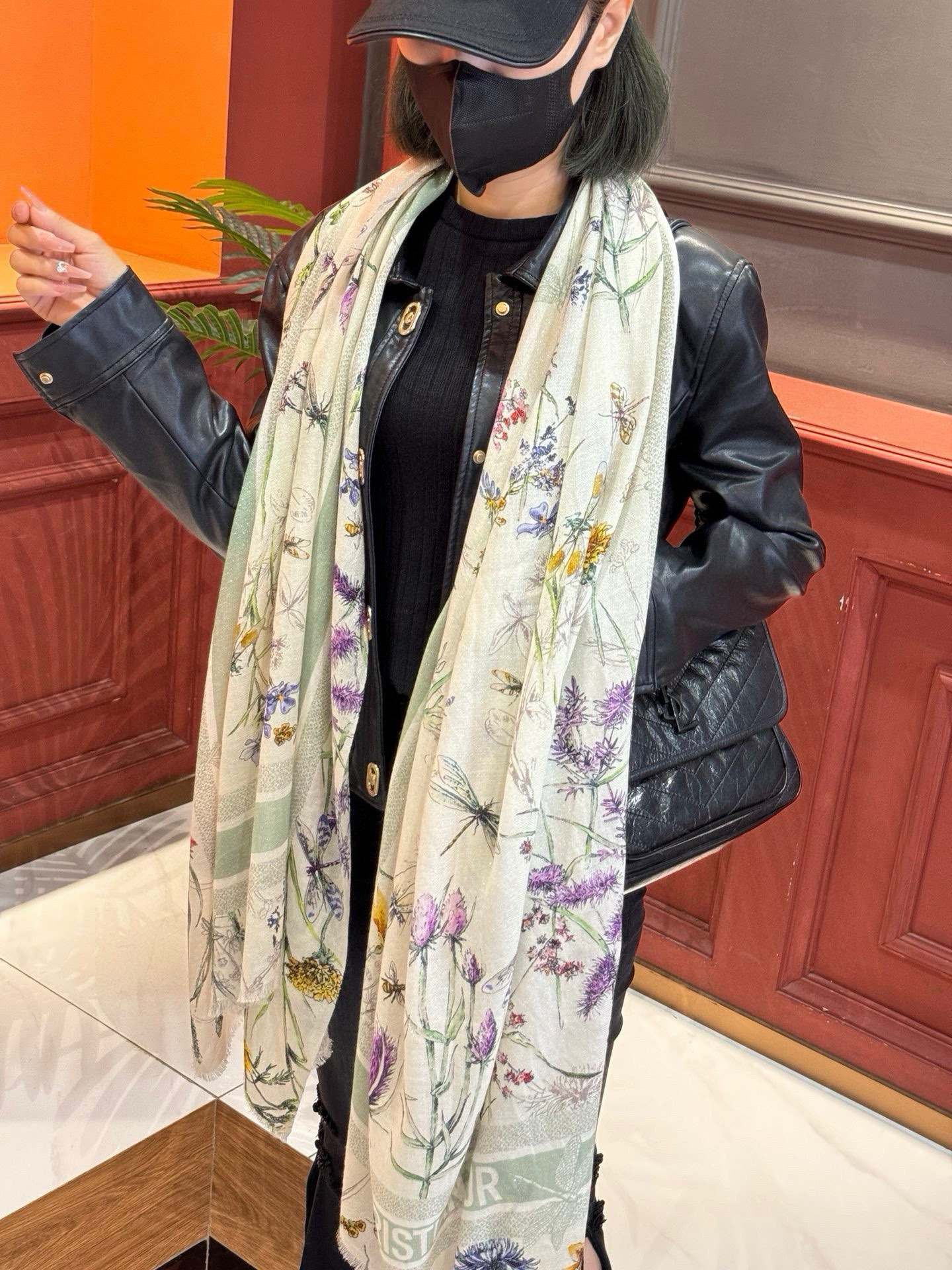 （会发光发亮的围巾）💃🏻💃🏻D家【D太阳女神银丝长巾】‼️抢‼️VIP推荐 ‼️👍下手一定要快【高端 大