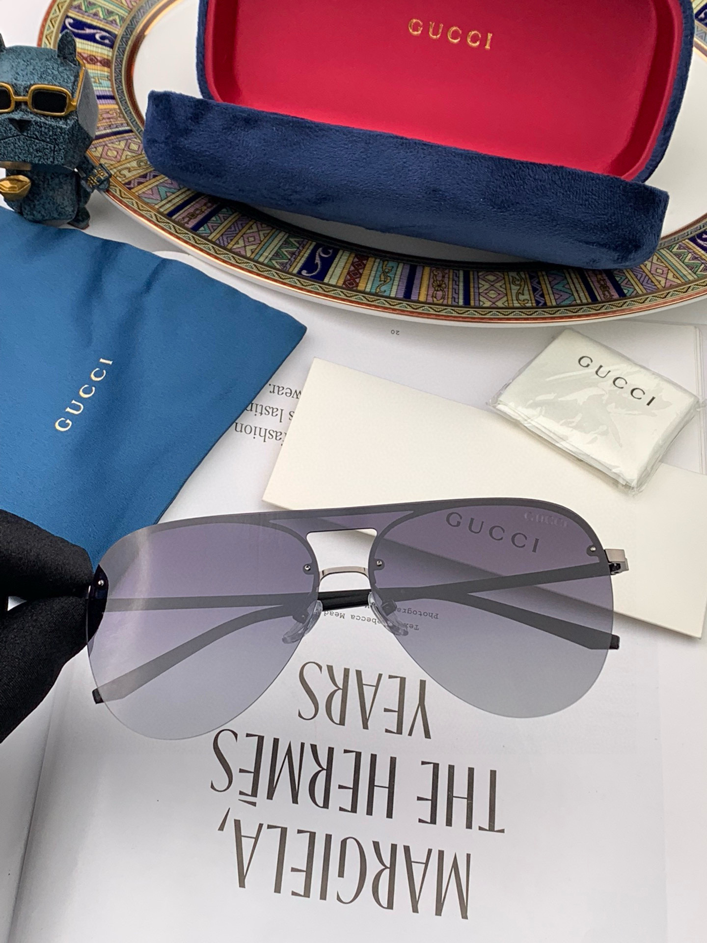   超好看 潮酷【GUCCI】古驰  新款太阳镜以独特魅力和前卫风格诠释春夏最新眼镜，中梁连体质感超好佩