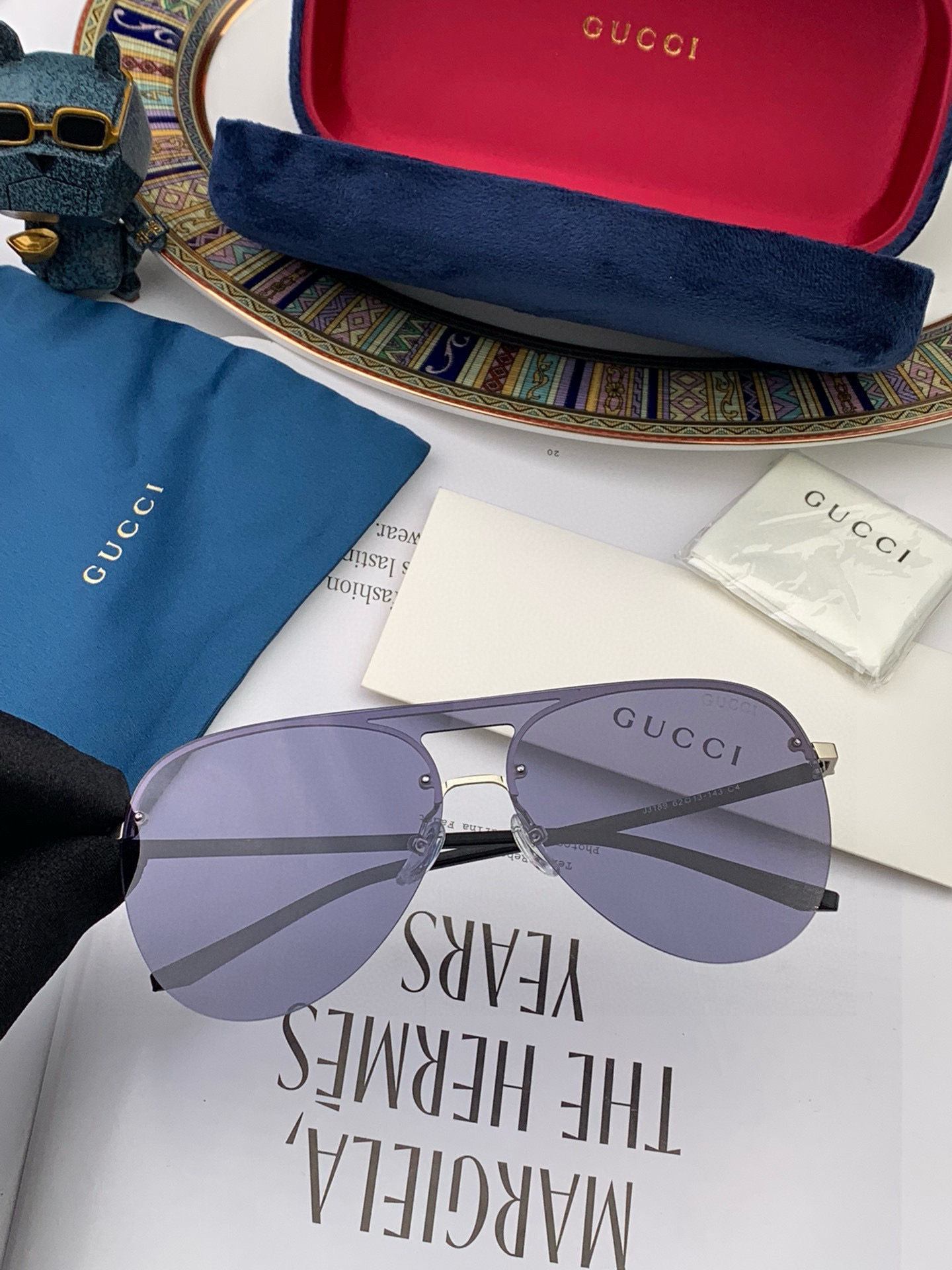   超好看 潮酷【GUCCI】古驰  新款太阳镜以独特魅力和前卫风格诠释春夏最新眼镜，中梁连体质感超好佩