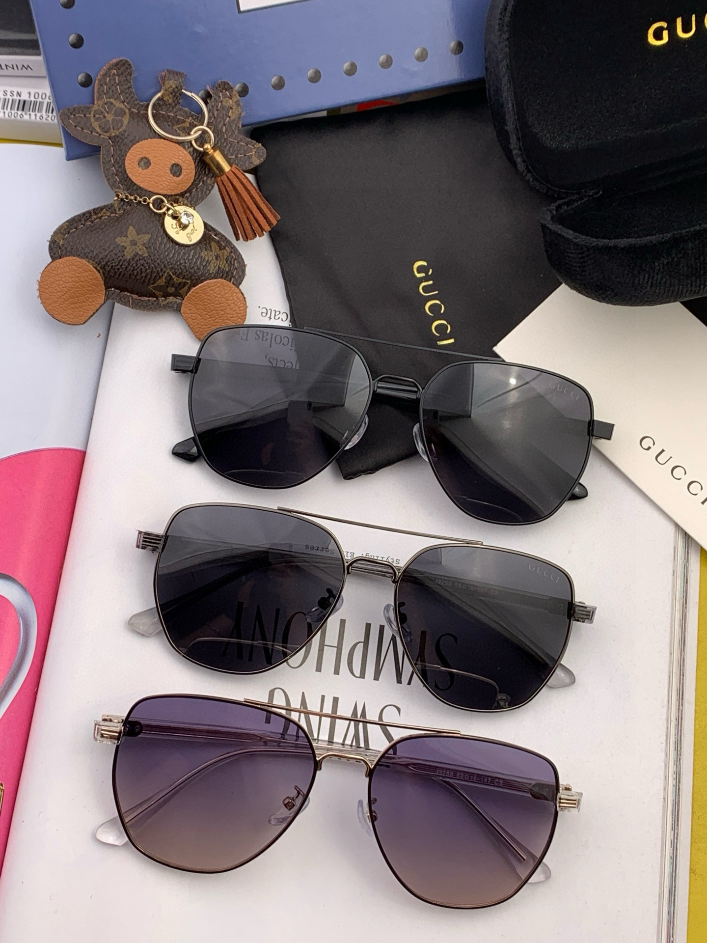   Gucci 。  高品质男女款墨镜   👍 进口宝丽来偏光镜片  。蛤蟆镜 开车钓鱼都可 。百搭显瘦