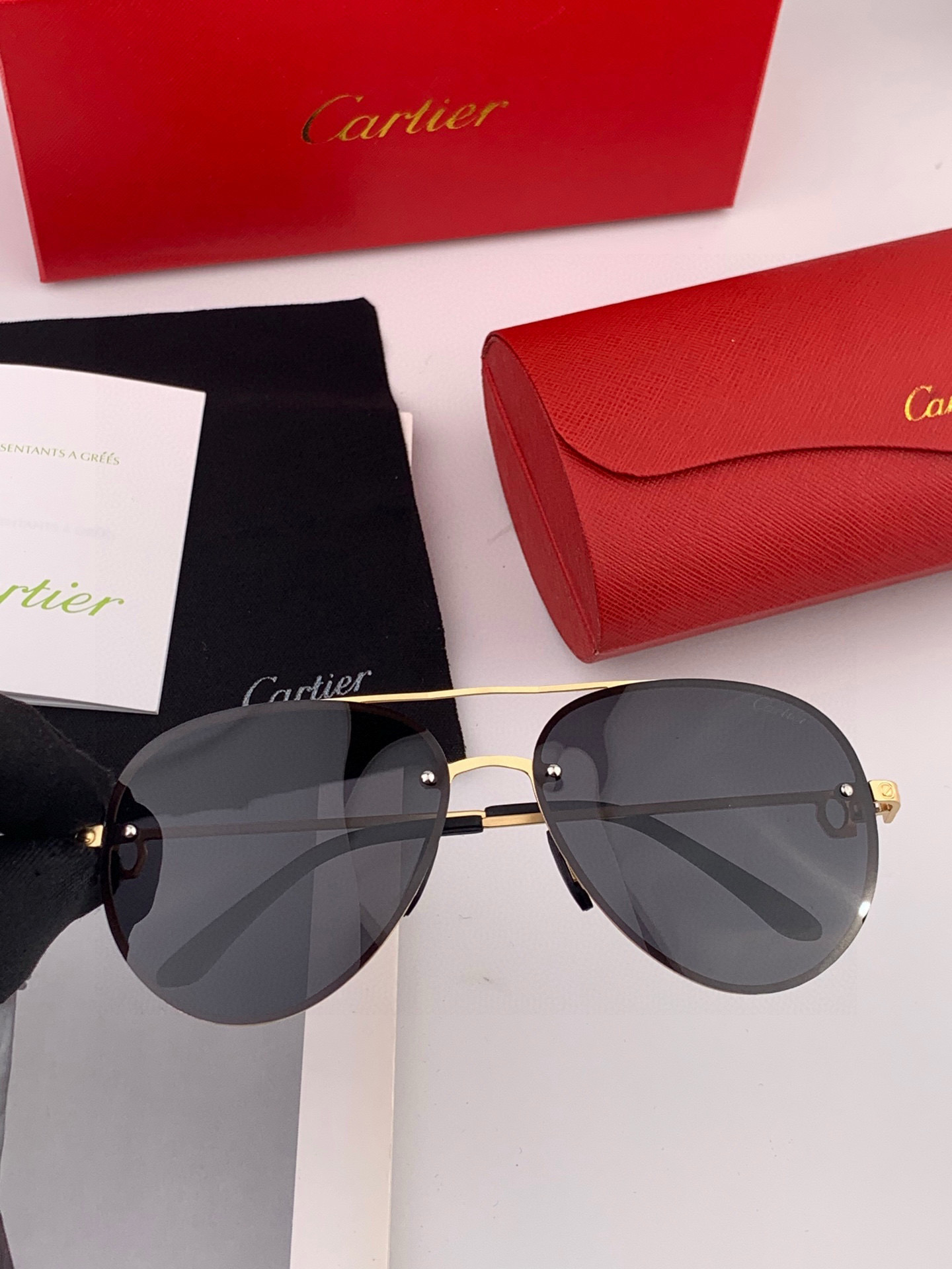  【Cartier  卡地亚】 👑男女款偏光墨镜  双色烤漆工艺  进口宝丽来偏光镜片   顶级做工彰显