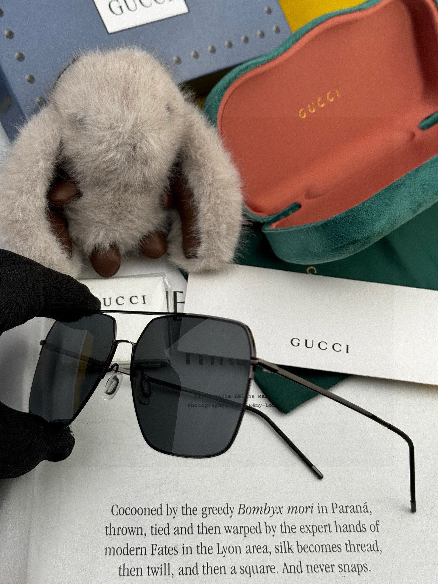         GUCCI 男款炫彩飞行员偏光太阳镜 ❤️材质：高清尼龙加厚卡槽高清偏光镜片 🌹无边框镜