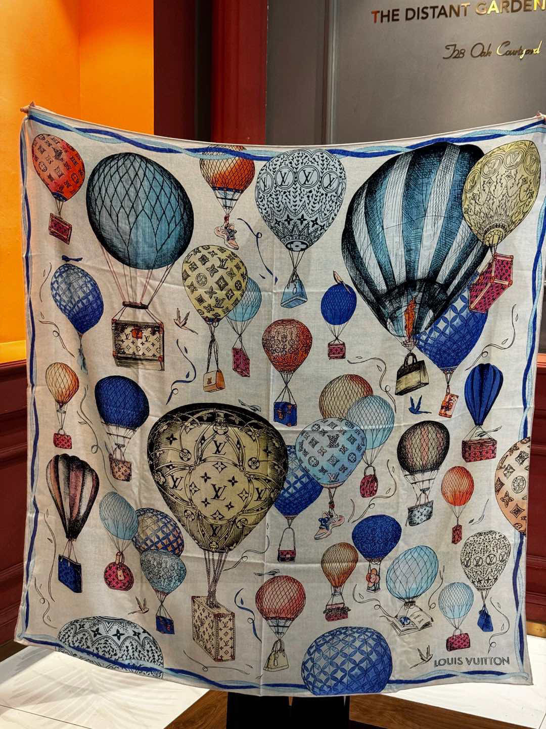 ❄【双面同色】原单Lv140cm丝绒方巾，《热气球》，本款方巾全新加入 U价🉐️ and Away 系列