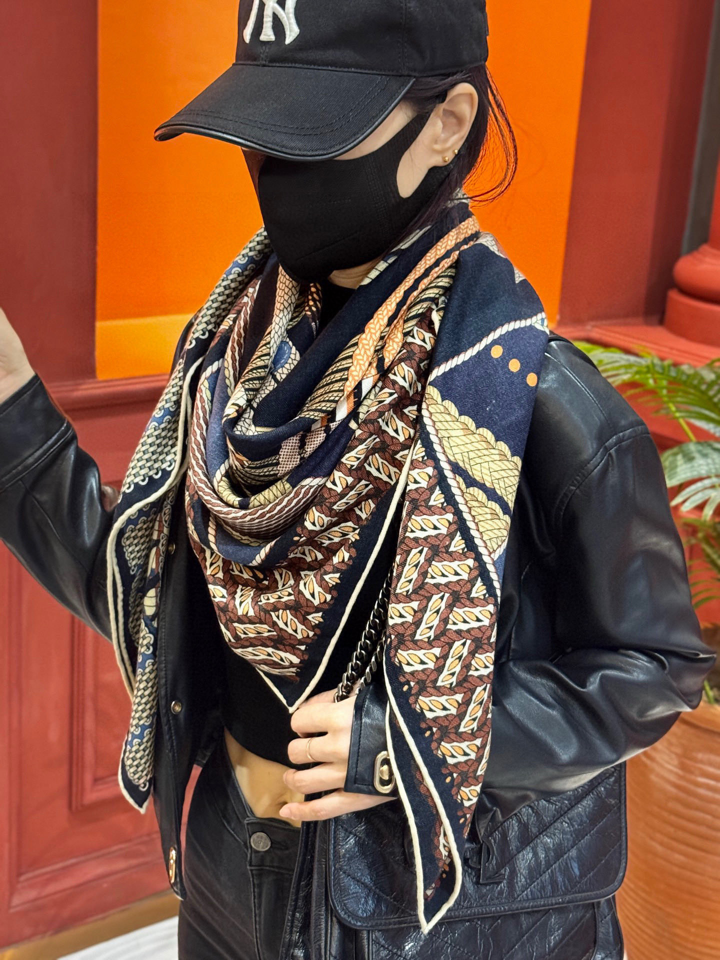  丝巾 |HERMES I Dressage Tressage
2025秋冬
Dressage Tres