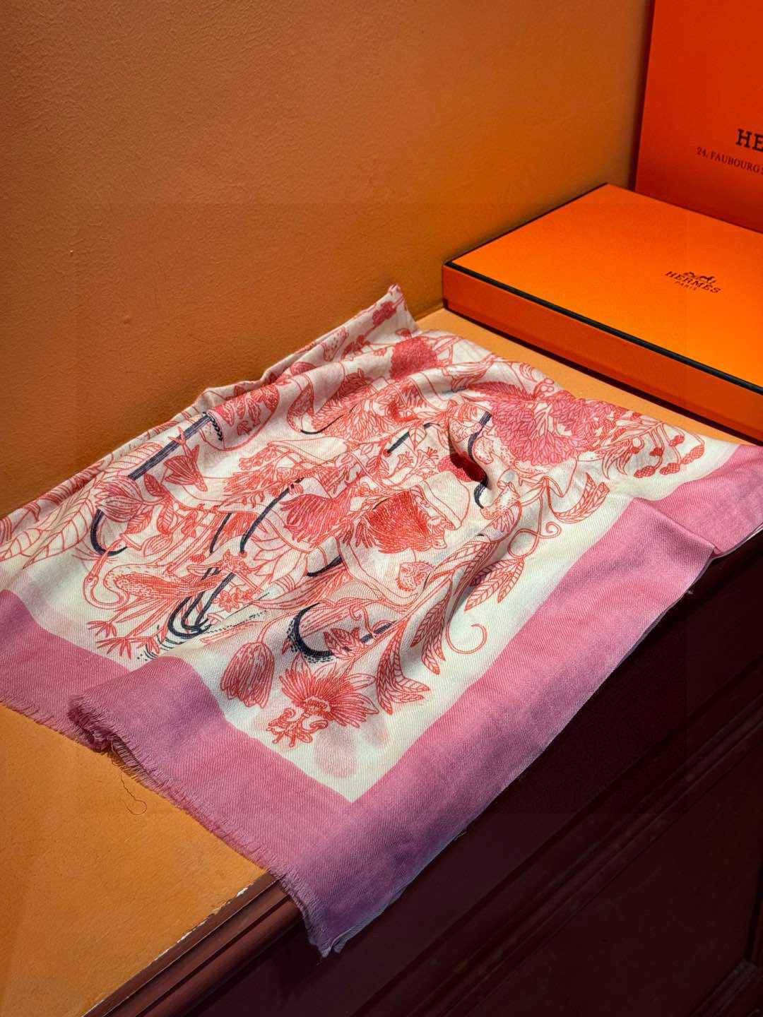  专柜同步 Hermes家买了都说好看【珍奇乐园羊绒长巾】‼️推荐💕顶级工艺超值‼️爱马仕专柜爆款🎁🎁羊
