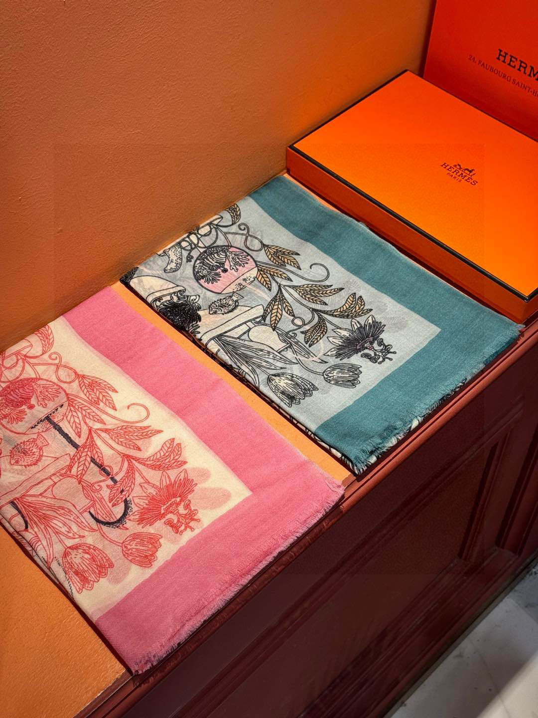  专柜同步 Hermes家买了都说好看【珍奇乐园羊绒长巾】‼️推荐💕顶级工艺超值‼️爱马仕专柜爆款🎁🎁羊