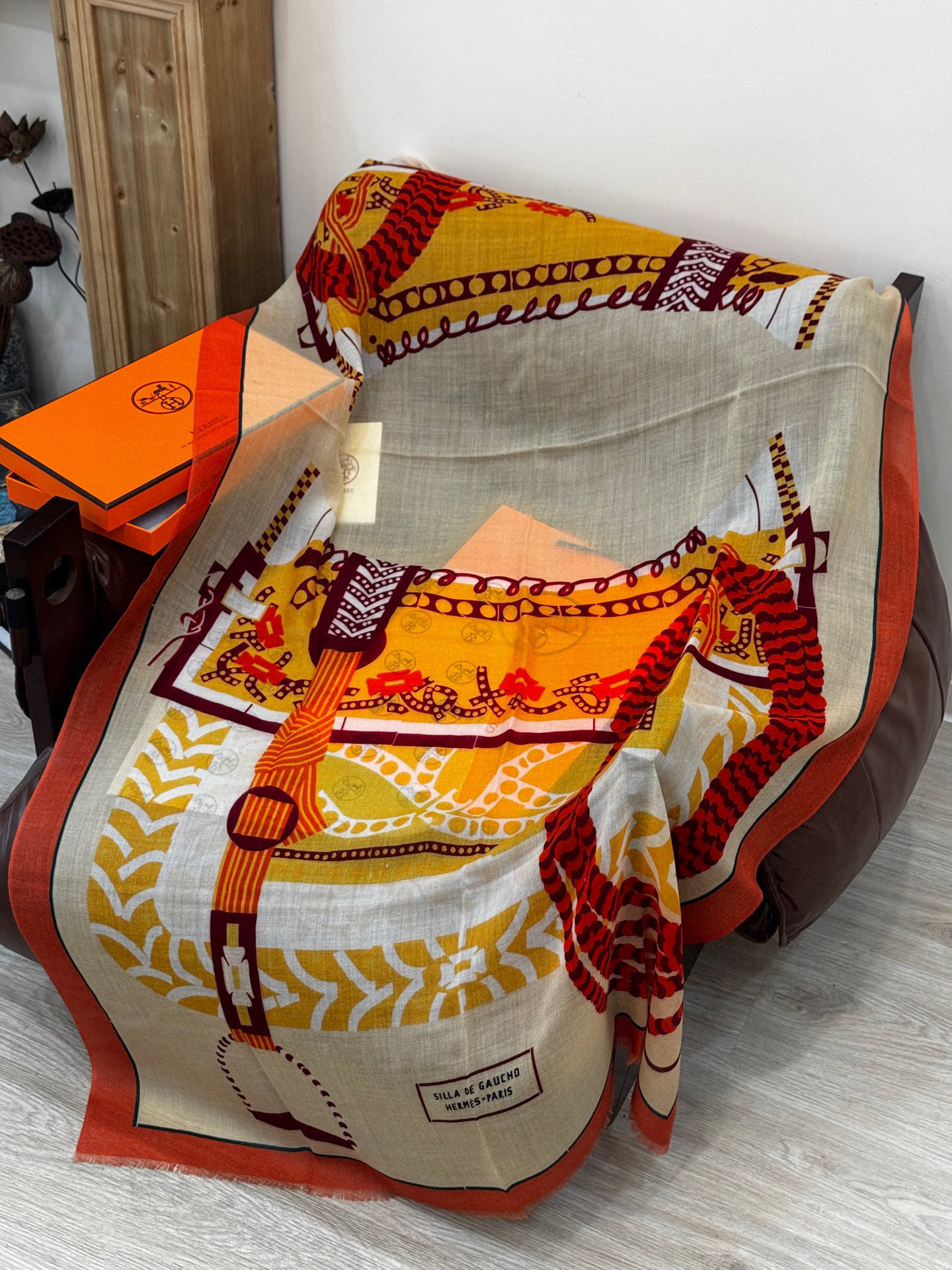  专柜同步 Hermes家买了都说好看【马鞍羊绒长巾】‼️推荐💕顶级工艺超值‼️爱马仕专柜爆款🎁🎁羊绒长