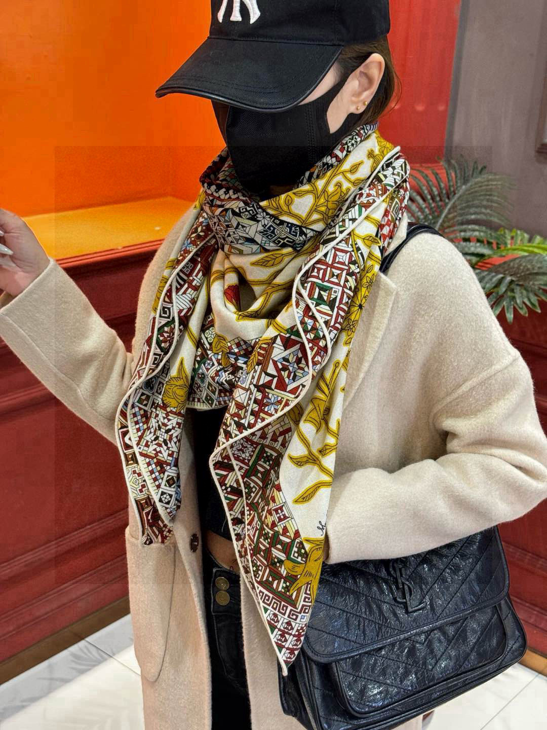  羊绒新款🆕👏👏买了都说好看‼️推荐💕爱马仕双面同色羊绒方巾【美洲豹与蜂鸟双面同色140】，顶级工艺超值