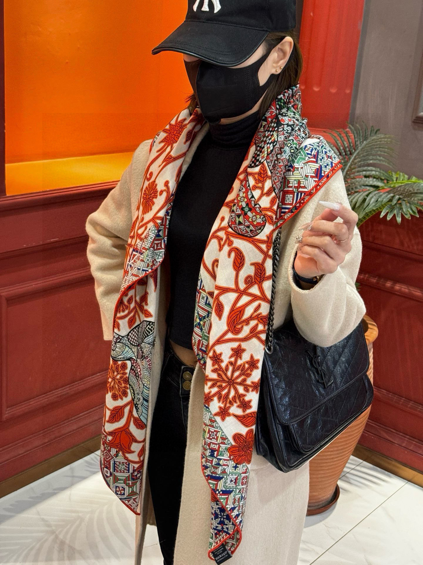  羊绒新款🆕👏👏买了都说好看‼️推荐💕爱马仕双面同色羊绒方巾【美洲豹与蜂鸟双面同色140】，顶级工艺超值