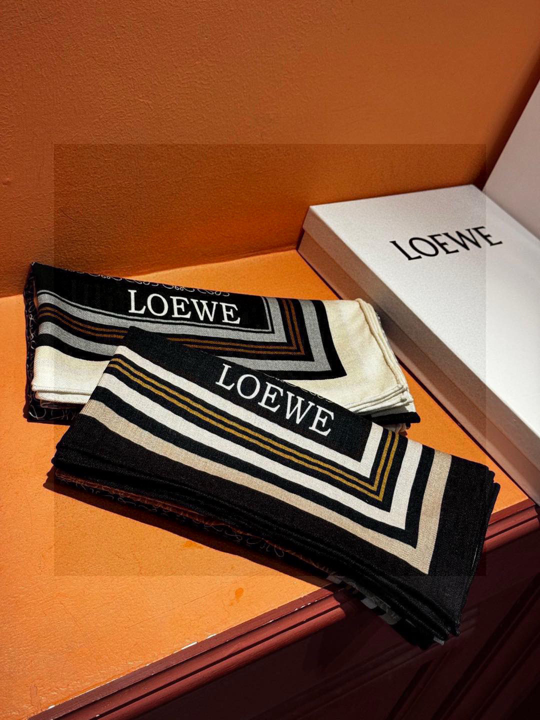 高定版 【上新❤️ Loewe罗意威专柜新款，高级又不撞款的好东西！！！】能力范围能带给大家最好的品质
