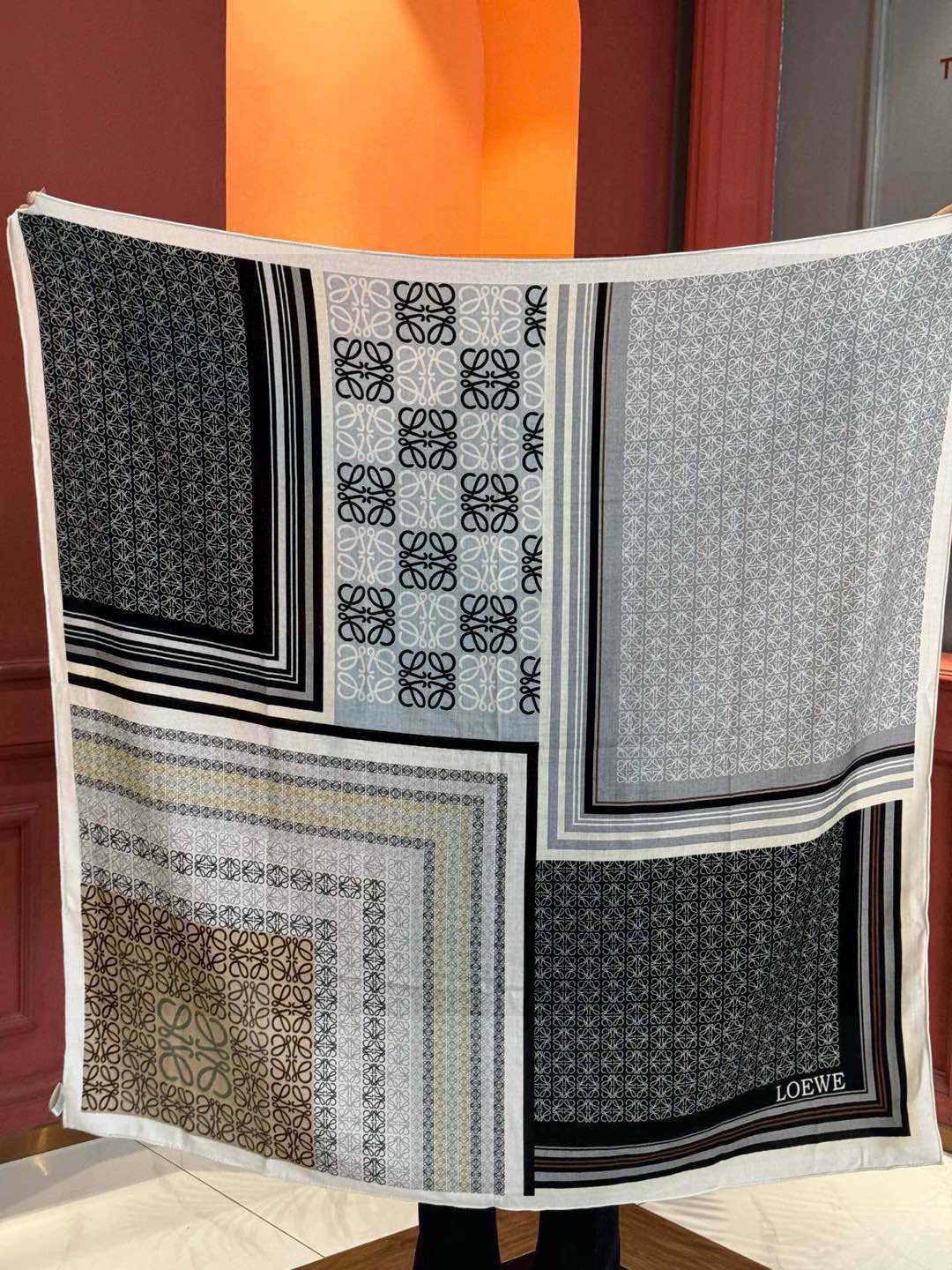  高定版 【上新❤️ Loewe罗意威专柜新款，高级又不撞款的好东西！！！】能力范围能带给大家最好的品质