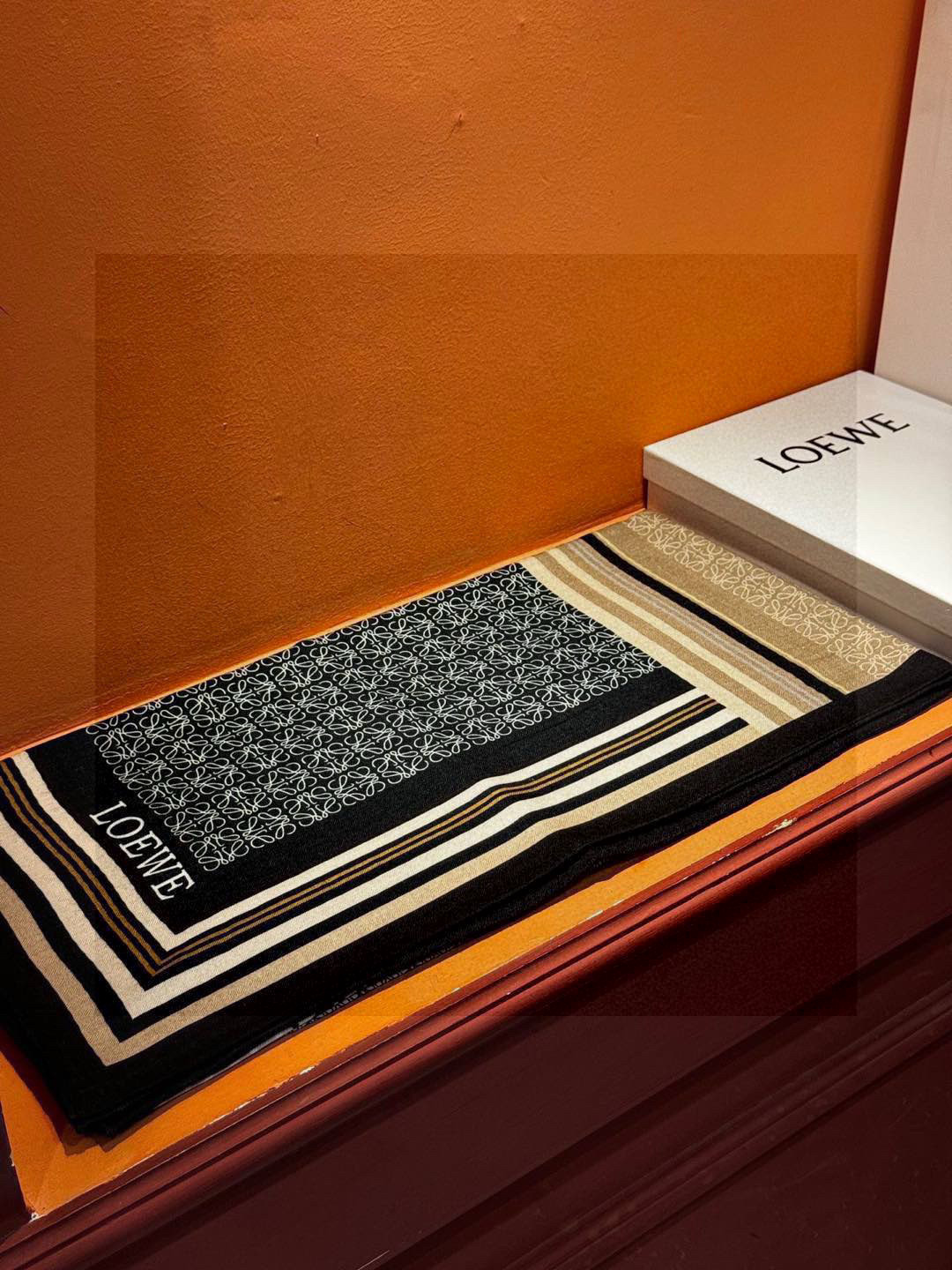  高定版 【上新❤️ Loewe罗意威专柜新款，高级又不撞款的好东西！！！】能力范围能带给大家最好的品质