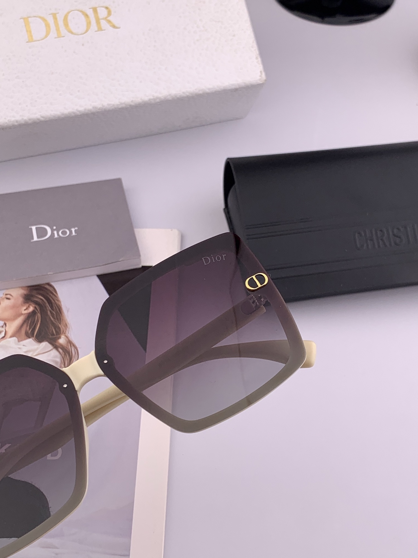 🔺 【DIOR-迪奥】2025开春新款 潮流爆款 时尚方框偏光太阳镜 高品质 佩戴舒适 网红潮款墨镜 女