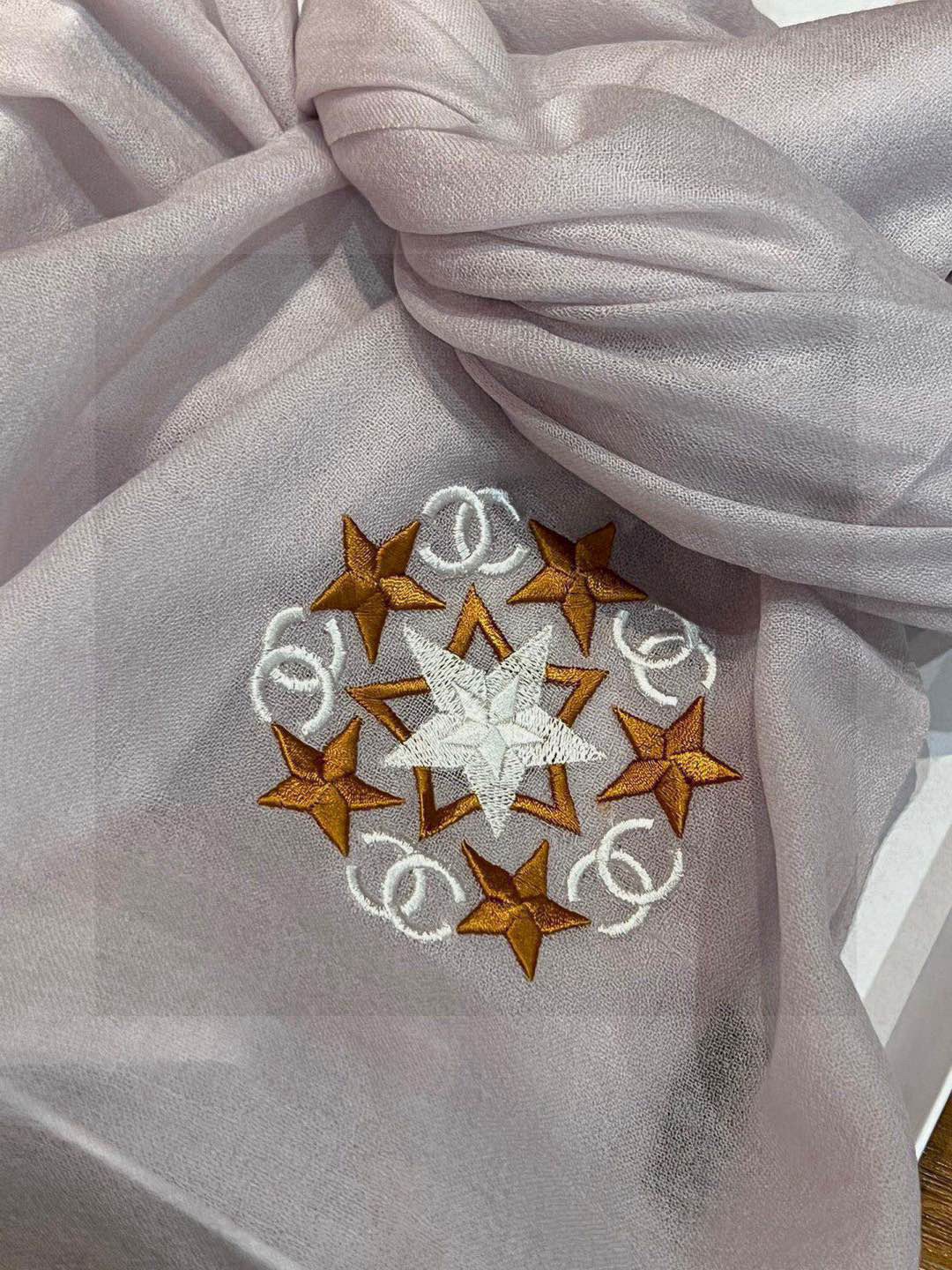   Chanel star✨系列.繼🚀後的力作.chanel載你們坐著火箭看星星❗️專櫃今年在內蒙外貿工
