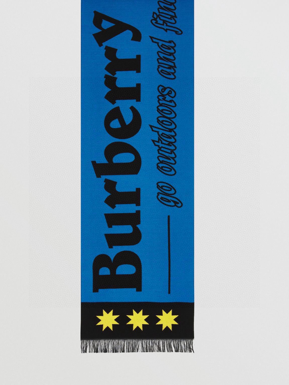  【柜姐实拍】揭秘这款为何能出道既是巅峰！
这么好看的风格谁能拒绝！丝毛质地！最经典的斜纹织造工艺！垂坠