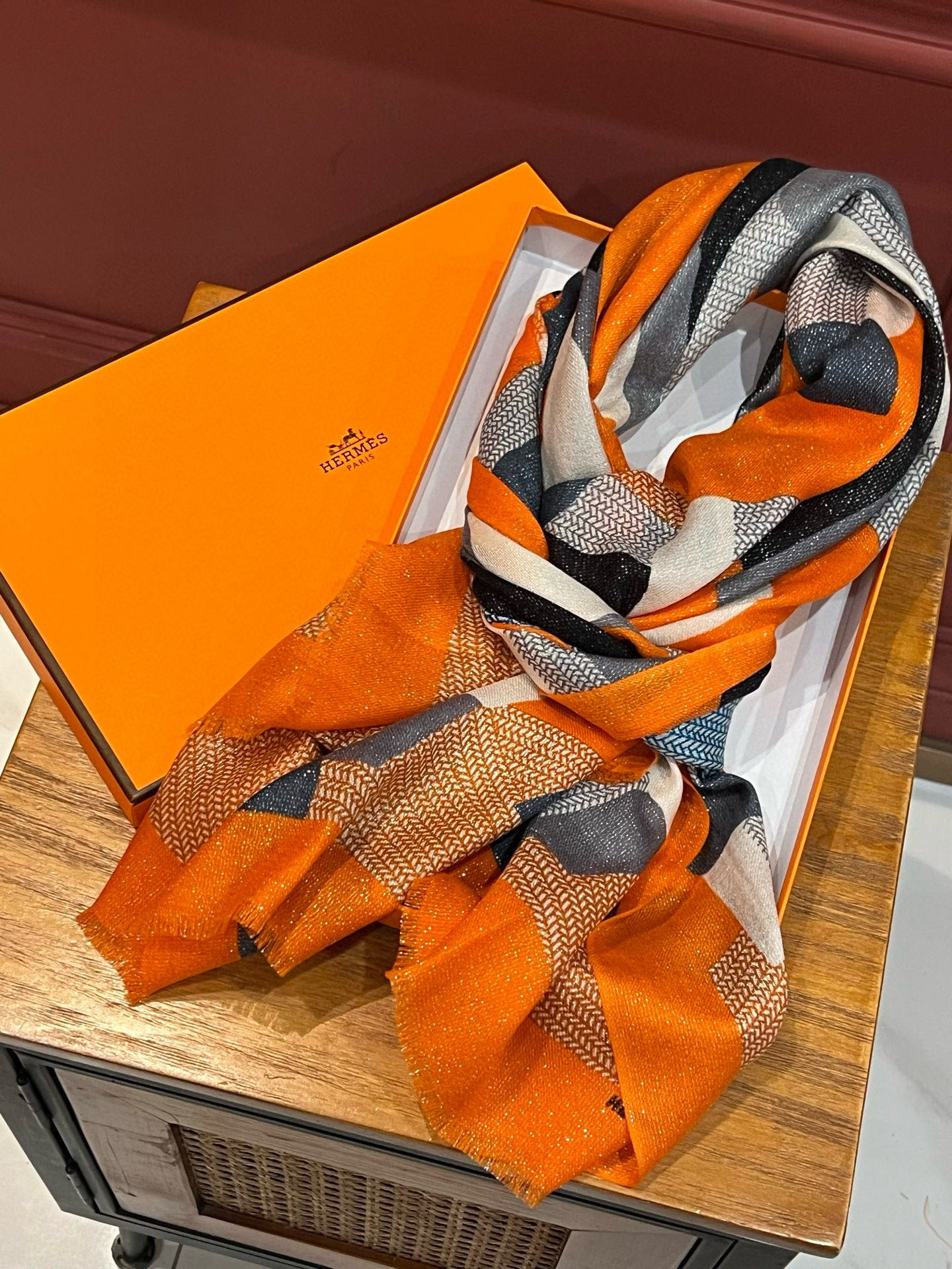   会发光发亮的围巾 新款🆕🏇🏇买了都说好看‼️推荐💕【小马跳跃】顶级工艺超值‼️爱马仕专柜爆款🎁💟立体