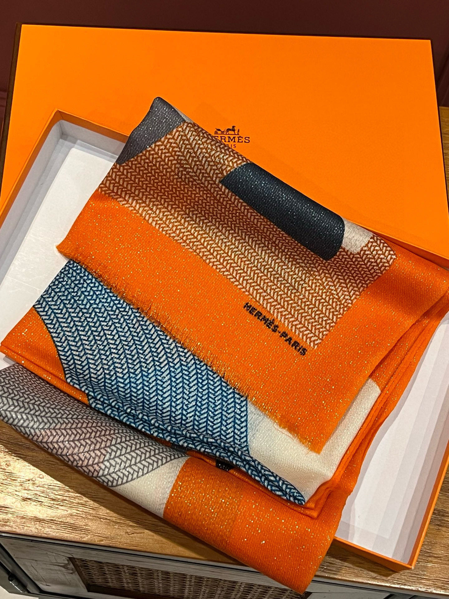   会发光发亮的围巾 新款🆕🏇🏇买了都说好看‼️推荐💕【小马跳跃】顶级工艺超值‼️爱马仕专柜爆款🎁💟立体