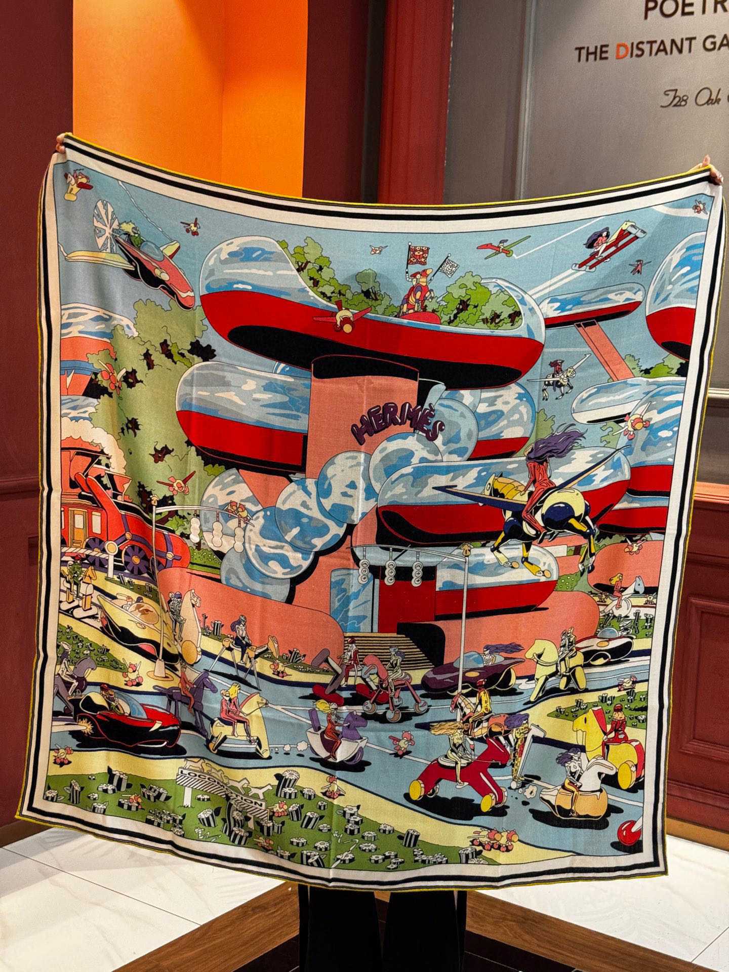   H，目前最热门的 “超现实爱马仕枢纽” 
风靡全宇宙，听名字就充斥着未来空间♥️
艺术品一样的存在，