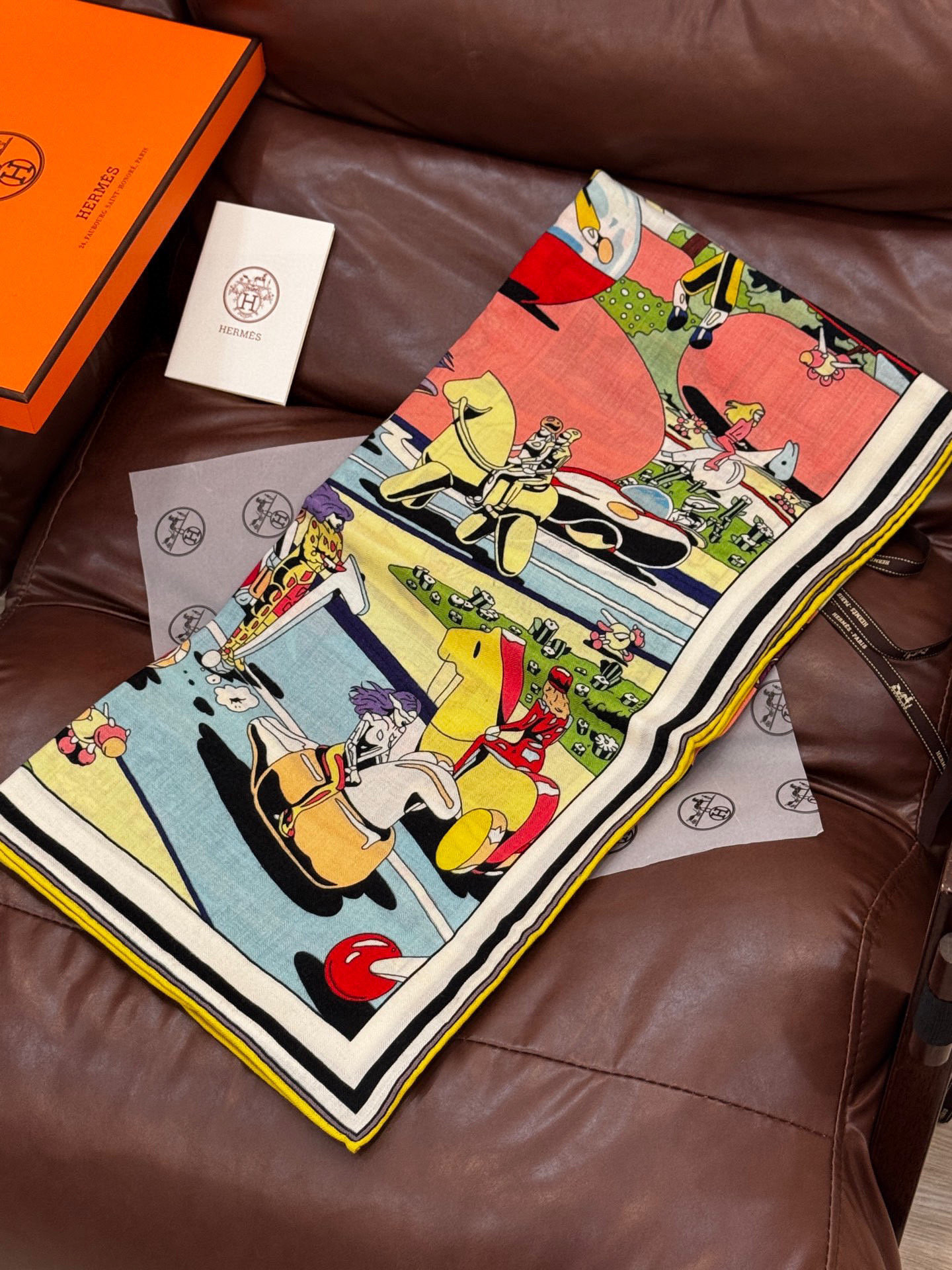   H，目前最热门的 “超现实爱马仕枢纽” 
风靡全宇宙，听名字就充斥着未来空间♥️
艺术品一样的存在，