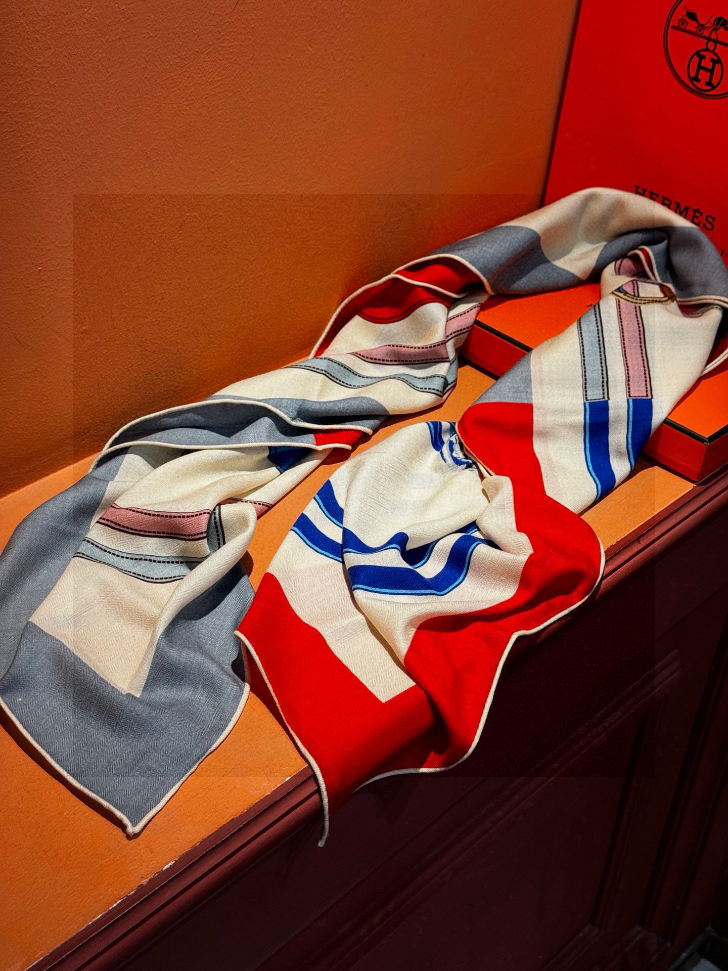  羊绒新款🆕🏇🏇买了都说好看‼️推荐💕【华丽的缰辔双面同色140】羊绒方巾，顶级工艺超值‼️爱马仕专柜爆