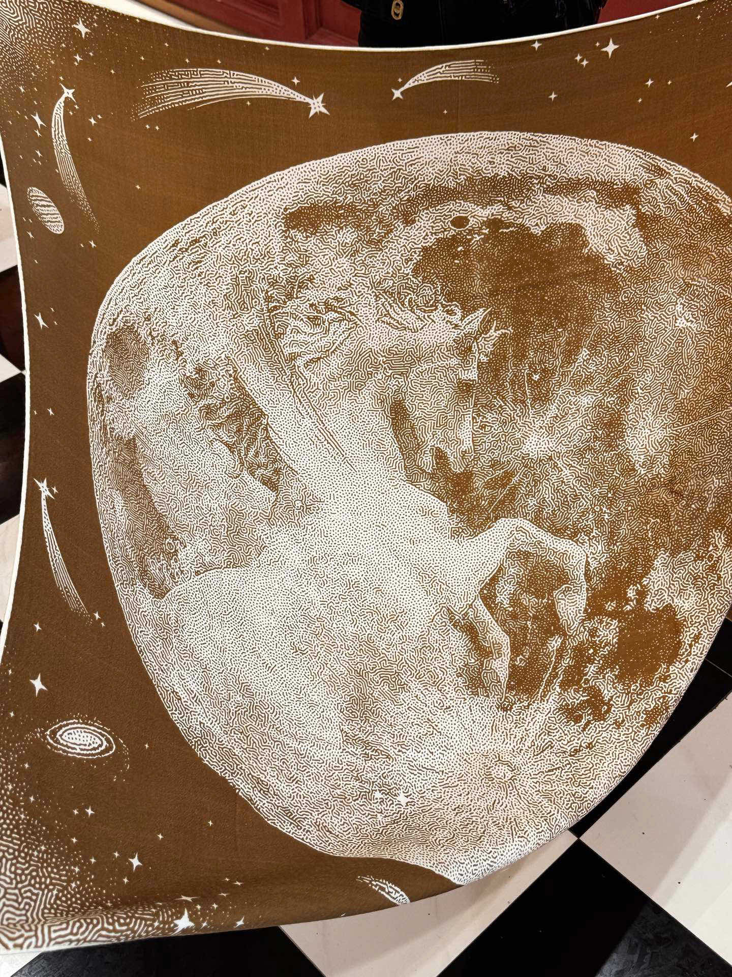  HERMES爱马仕新款|月光飞马Clair de Lune羊绒和真丝披肩，手工卷边(70%羊绒，30%