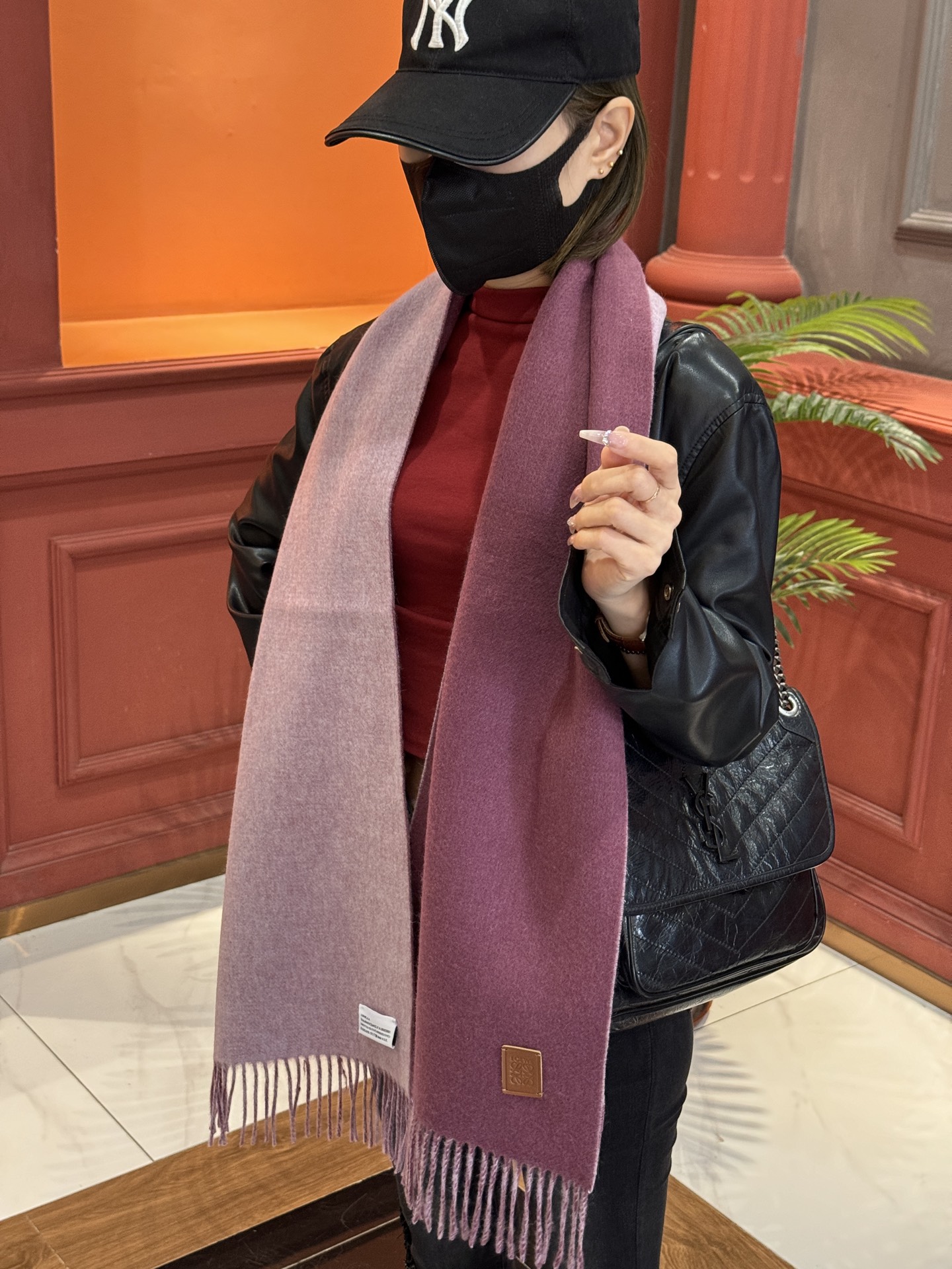  ✨✨太美了😍罗意威 情侣款 美到要尖叫😱专柜最新款🎊英伦欧美范儿 又是一款即时尚又实用的大围巾&长巾，