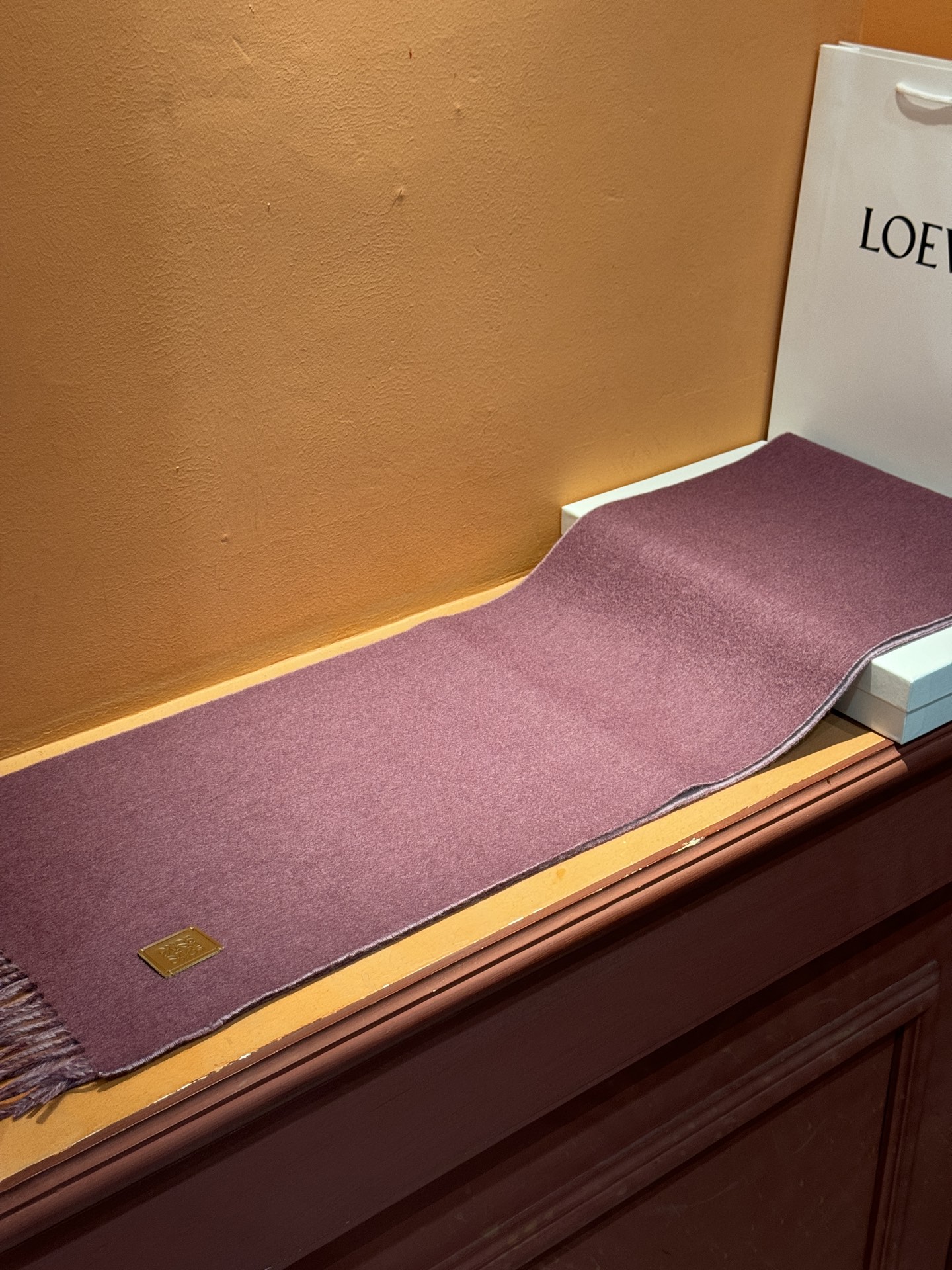  ✨✨太美了😍罗意威 情侣款 美到要尖叫😱专柜最新款🎊英伦欧美范儿 又是一款即时尚又实用的大围巾&长巾，