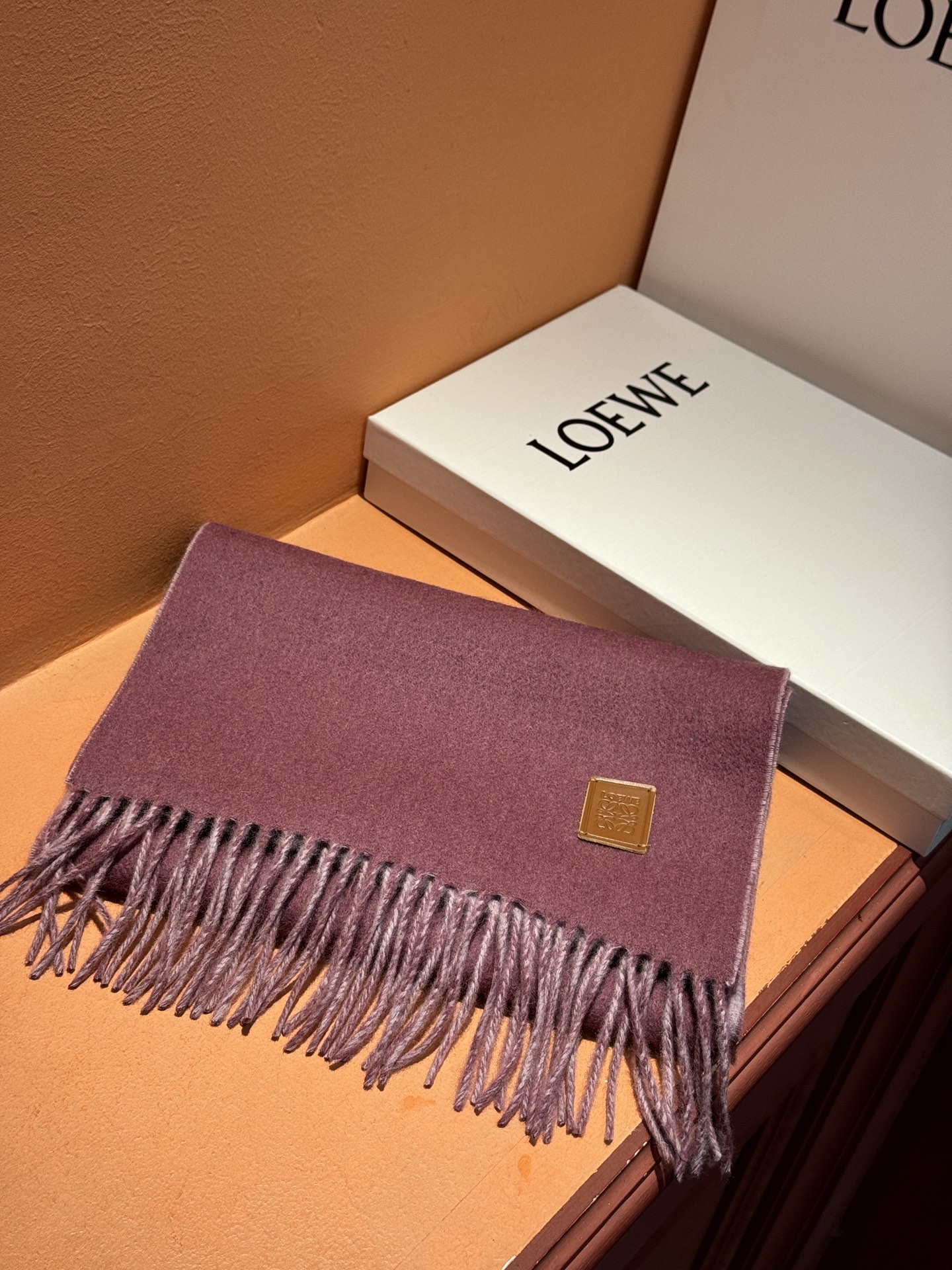  ✨✨太美了😍罗意威 情侣款 美到要尖叫😱专柜最新款🎊英伦欧美范儿 又是一款即时尚又实用的大围巾&长巾，