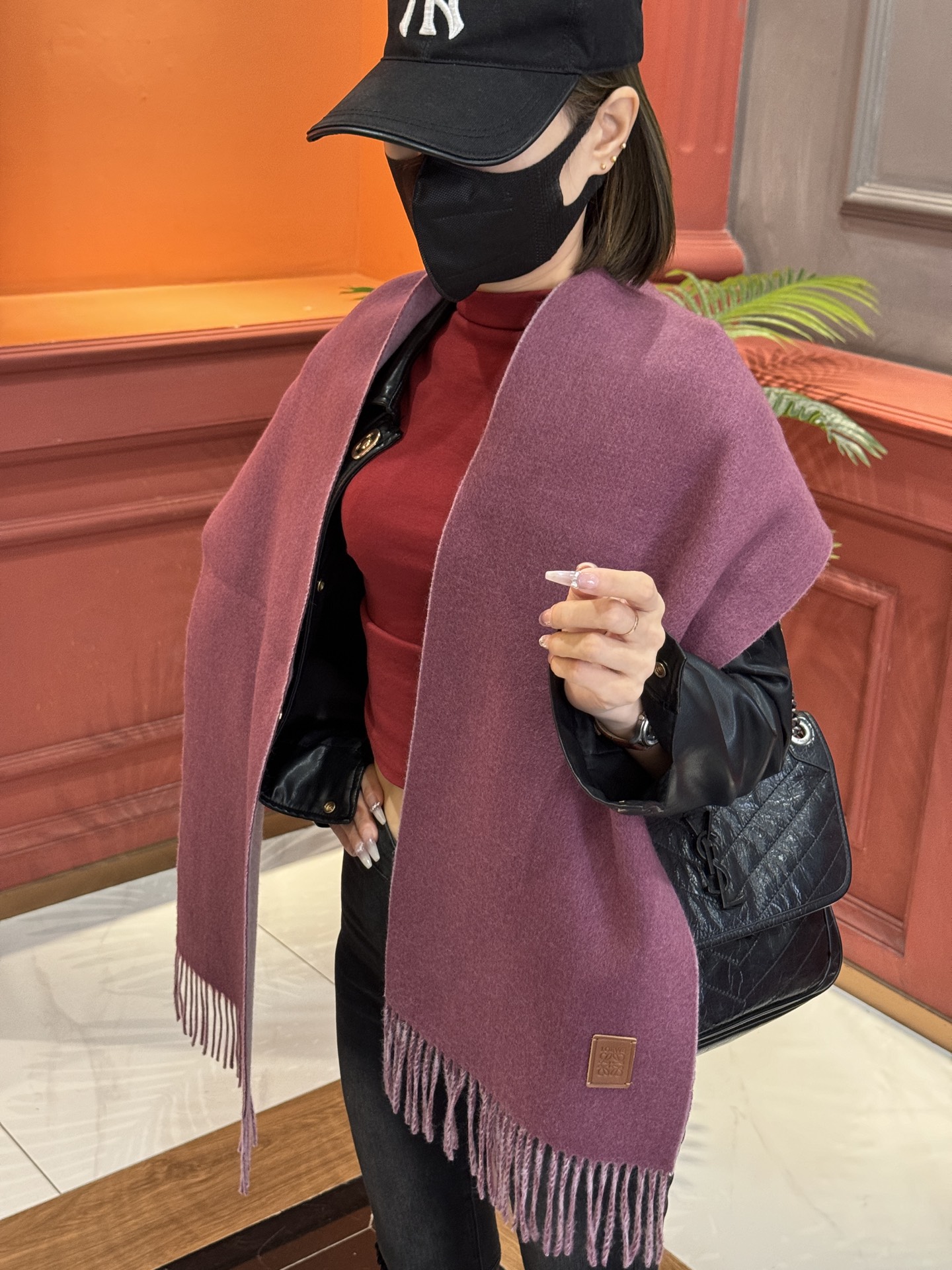  ✨✨太美了😍罗意威 情侣款 美到要尖叫😱专柜最新款🎊英伦欧美范儿 又是一款即时尚又实用的大围巾&长巾，