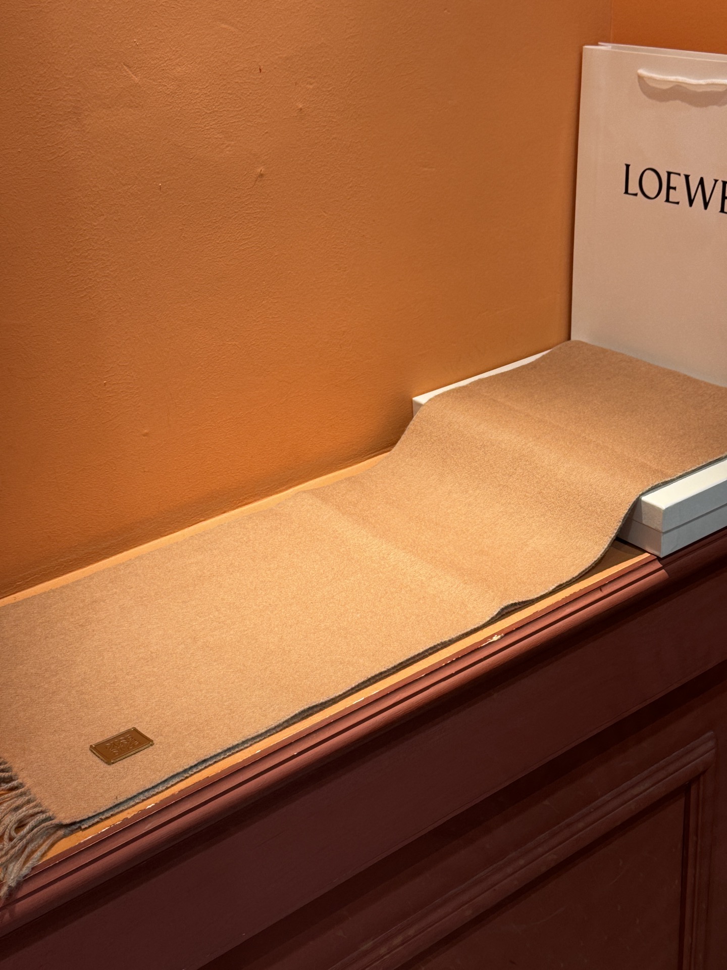  ✨✨太美了😍罗意威 情侣款 美到要尖叫😱专柜最新款🎊英伦欧美范儿 又是一款即时尚又实用的大围巾&长巾，