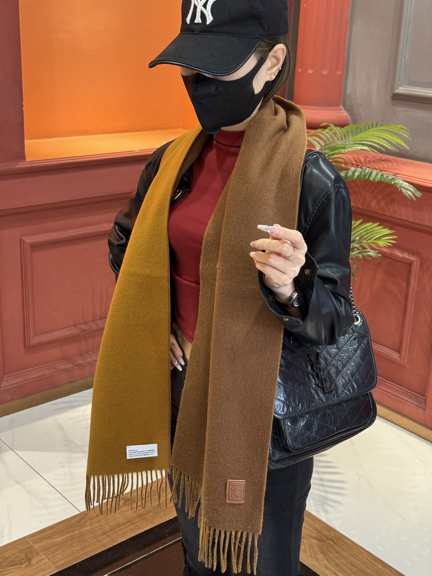  ✨✨太美了😍罗意威 情侣款 美到要尖叫😱专柜最新款🎊英伦欧美范儿 又是一款即时尚又实用的大围巾&长巾，