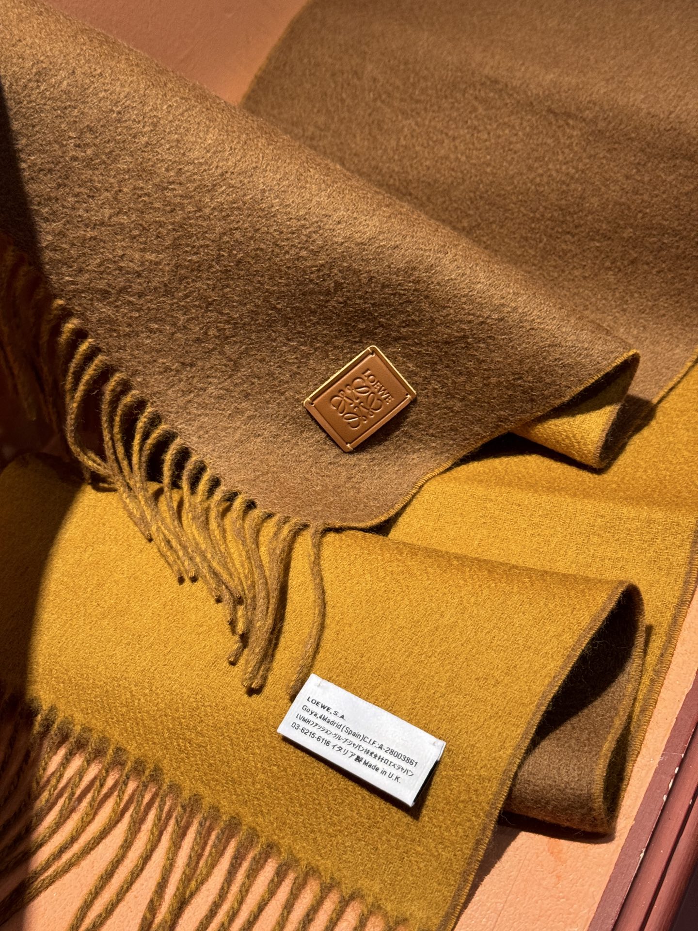  ✨✨太美了😍罗意威 情侣款 美到要尖叫😱专柜最新款🎊英伦欧美范儿 又是一款即时尚又实用的大围巾&长巾，