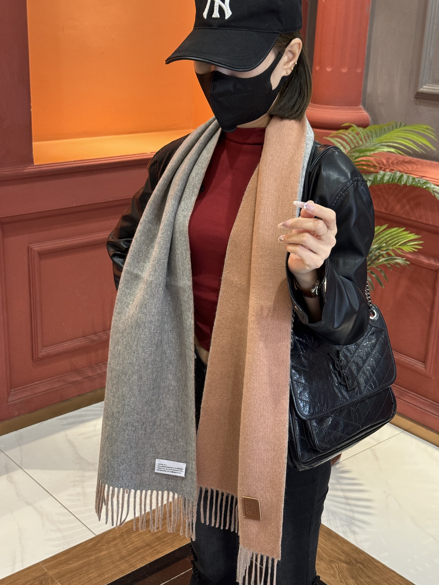  ✨✨太美了😍罗意威 情侣款 美到要尖叫😱专柜最新款🎊英伦欧美范儿 又是一款即时尚又实用的大围巾&长巾，