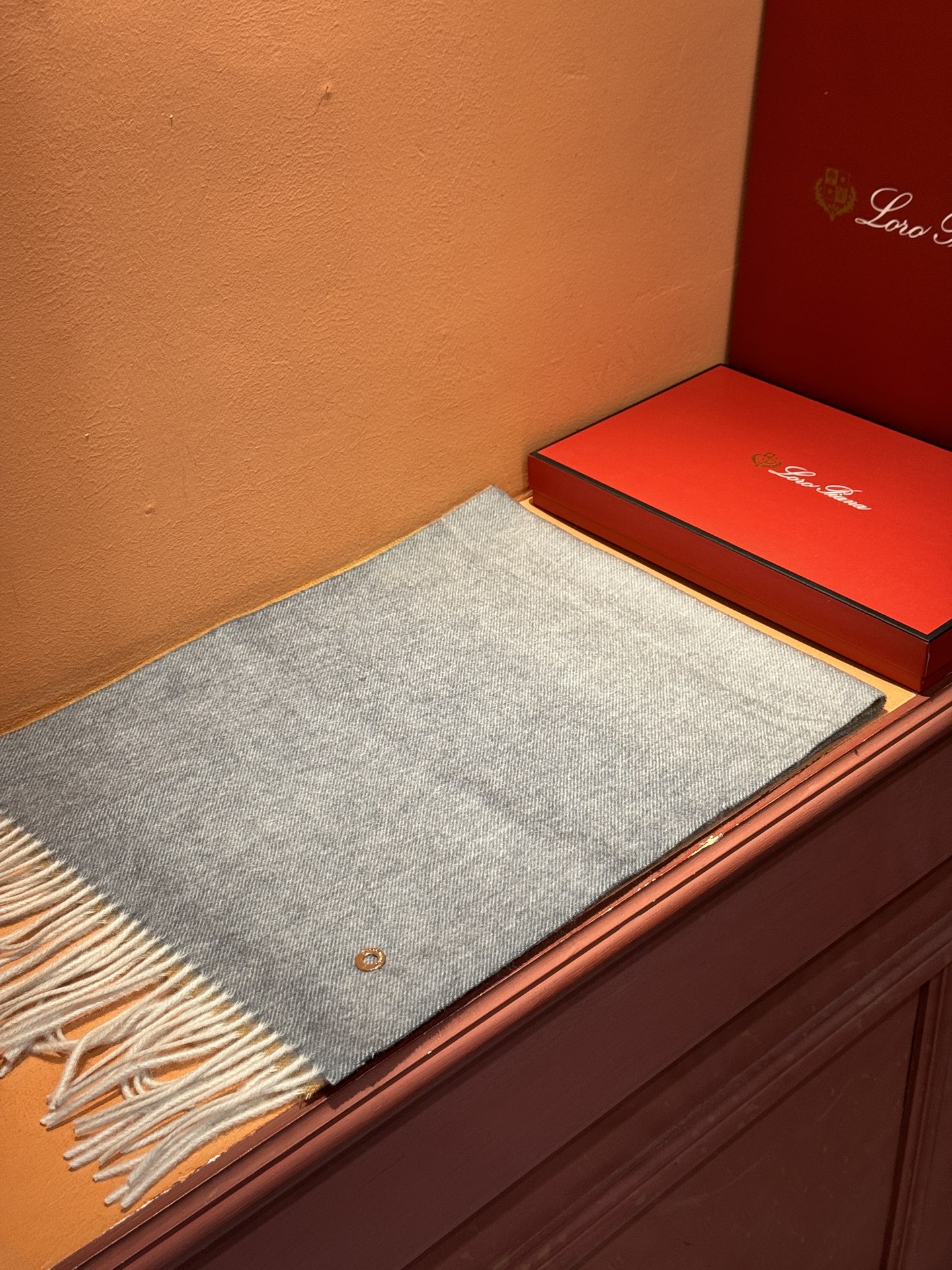  ✨✨太美了😍 【皮安娜】情侣款  美到要尖叫😱专柜最新款🎊英伦欧美范儿「多色渐变」又是一款即时尚又实用