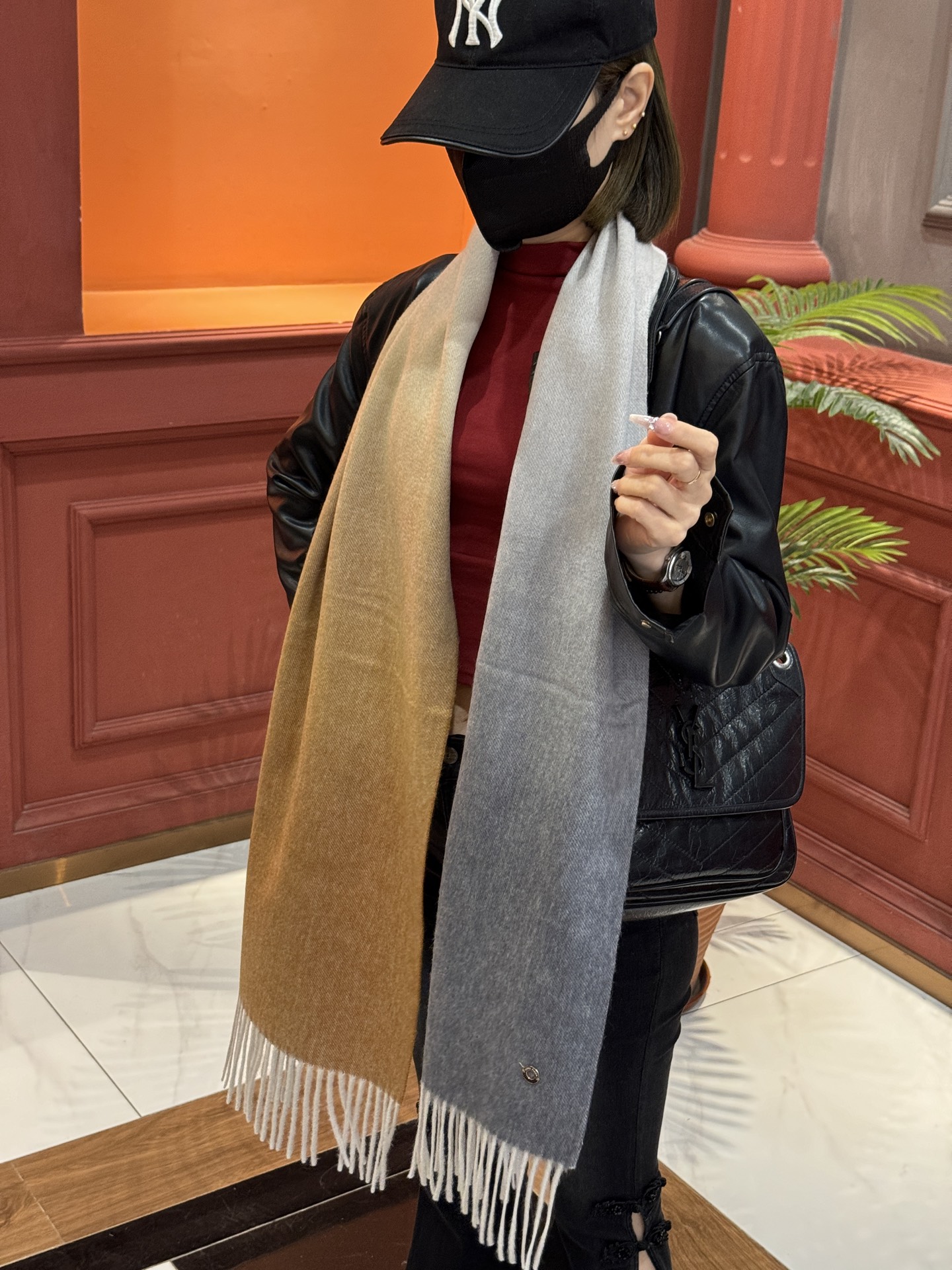  ✨✨太美了😍 【皮安娜】情侣款  美到要尖叫😱专柜最新款🎊英伦欧美范儿「多色渐变」又是一款即时尚又实用