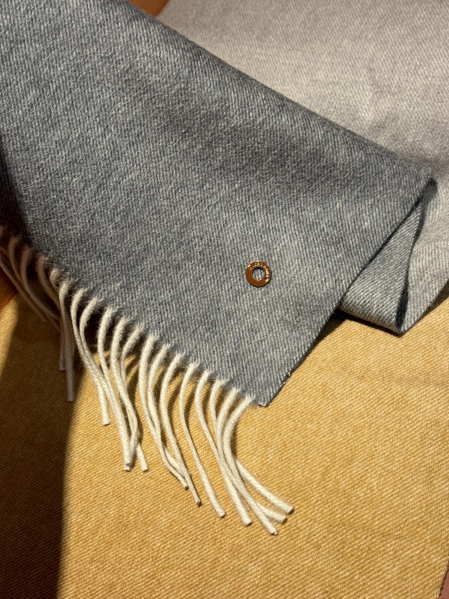  ✨✨太美了😍 【皮安娜】情侣款  美到要尖叫😱专柜最新款🎊英伦欧美范儿「多色渐变」又是一款即时尚又实用