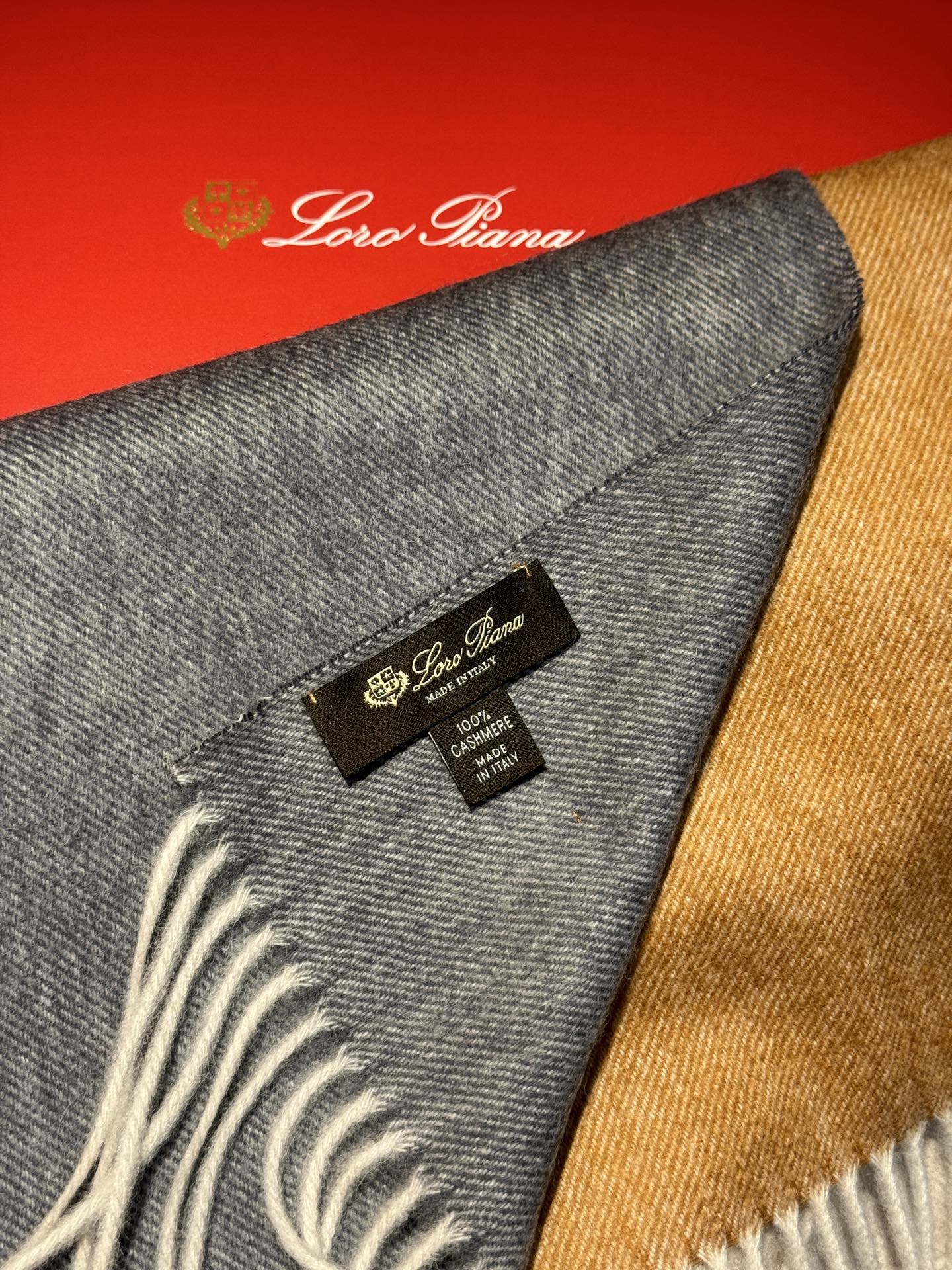  ✨✨太美了😍 【皮安娜】情侣款  美到要尖叫😱专柜最新款🎊英伦欧美范儿「多色渐变」又是一款即时尚又实用