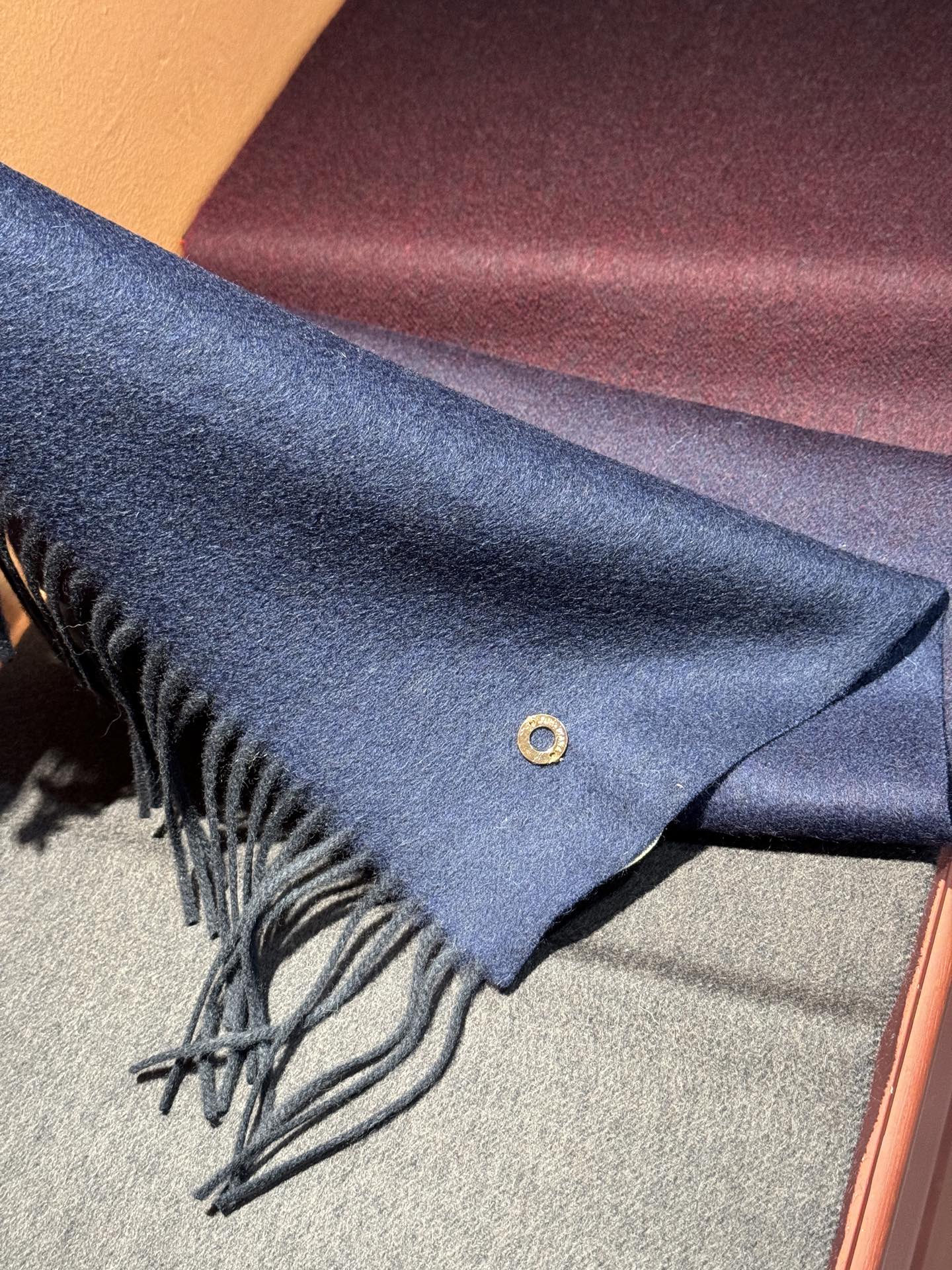  ✨✨太美了😍 【皮安娜】情侣款  美到要尖叫😱专柜最新款🎊英伦欧美范儿「多色渐变」又是一款即时尚又实用