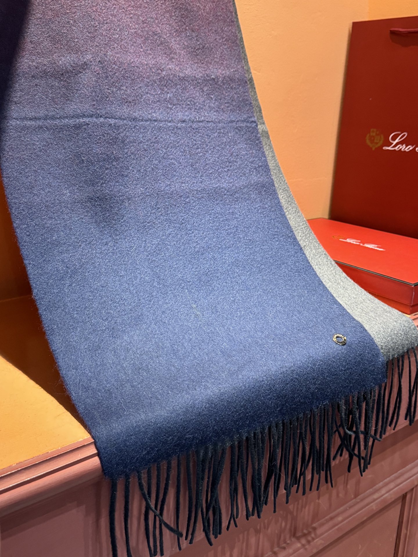  ✨✨太美了😍 【皮安娜】情侣款  美到要尖叫😱专柜最新款🎊英伦欧美范儿「多色渐变」又是一款即时尚又实用