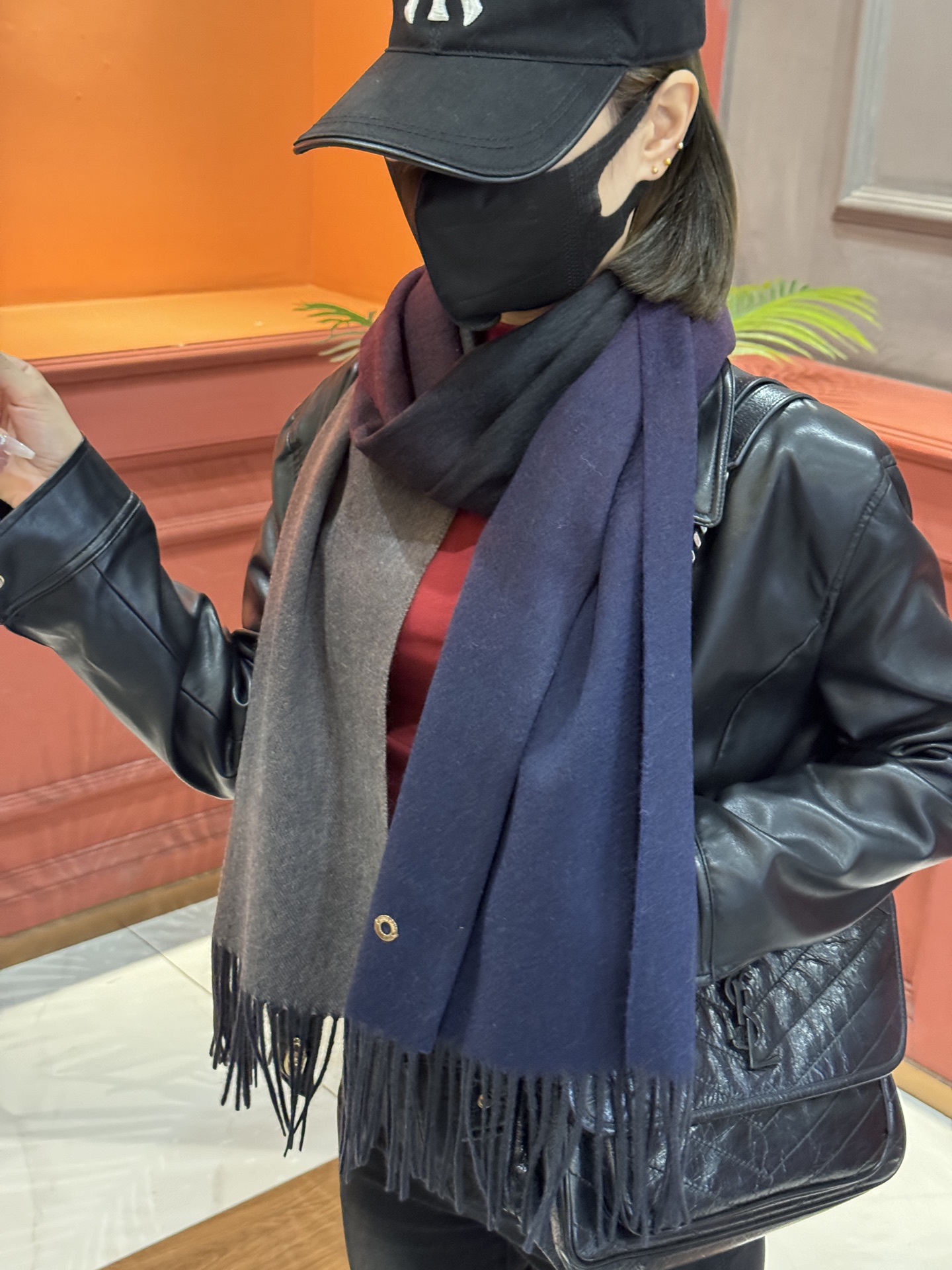  ✨✨太美了😍 【皮安娜】情侣款  美到要尖叫😱专柜最新款🎊英伦欧美范儿「多色渐变」又是一款即时尚又实用